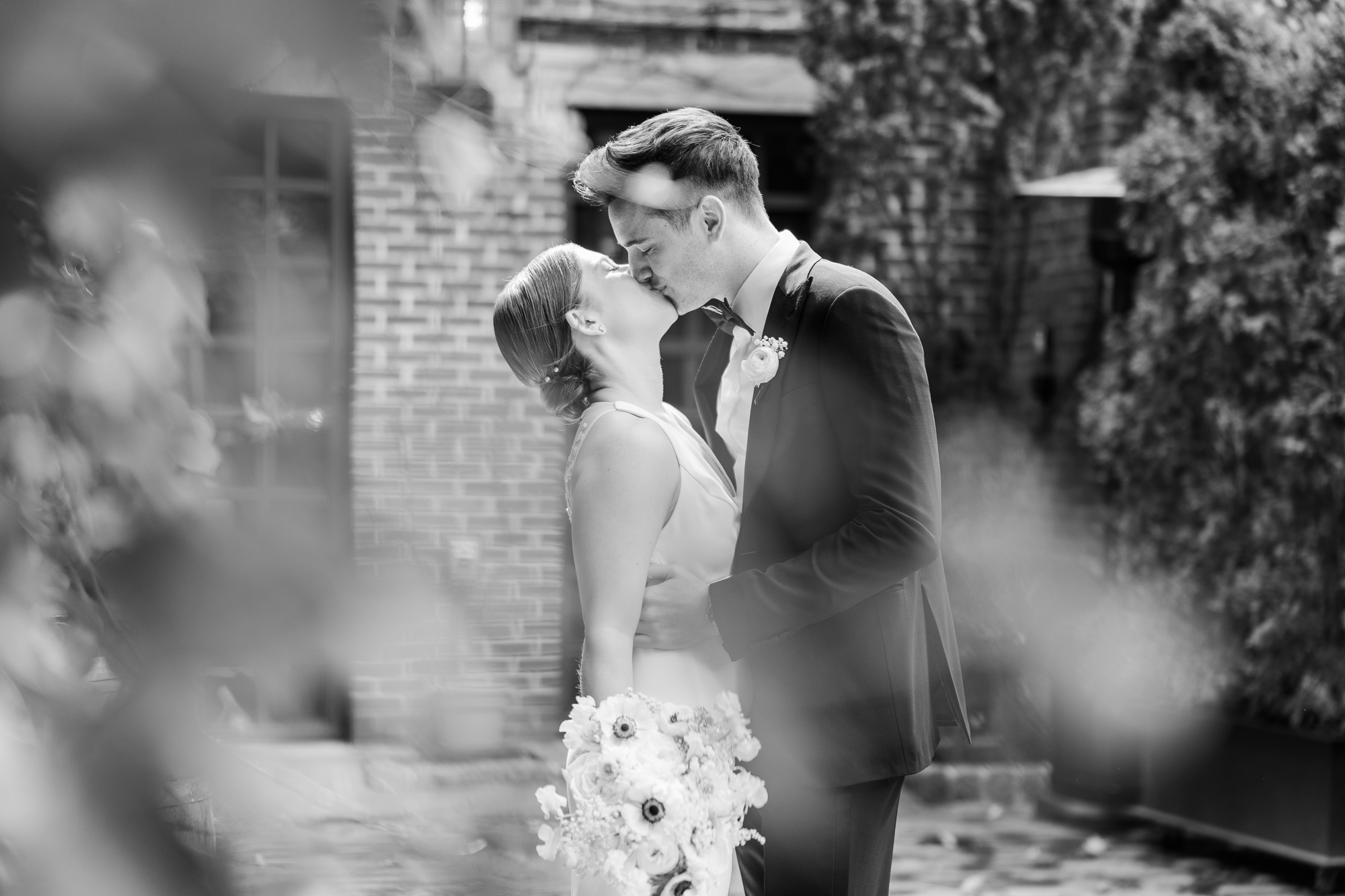Pretty Springtime Foundry Wedding In Queens