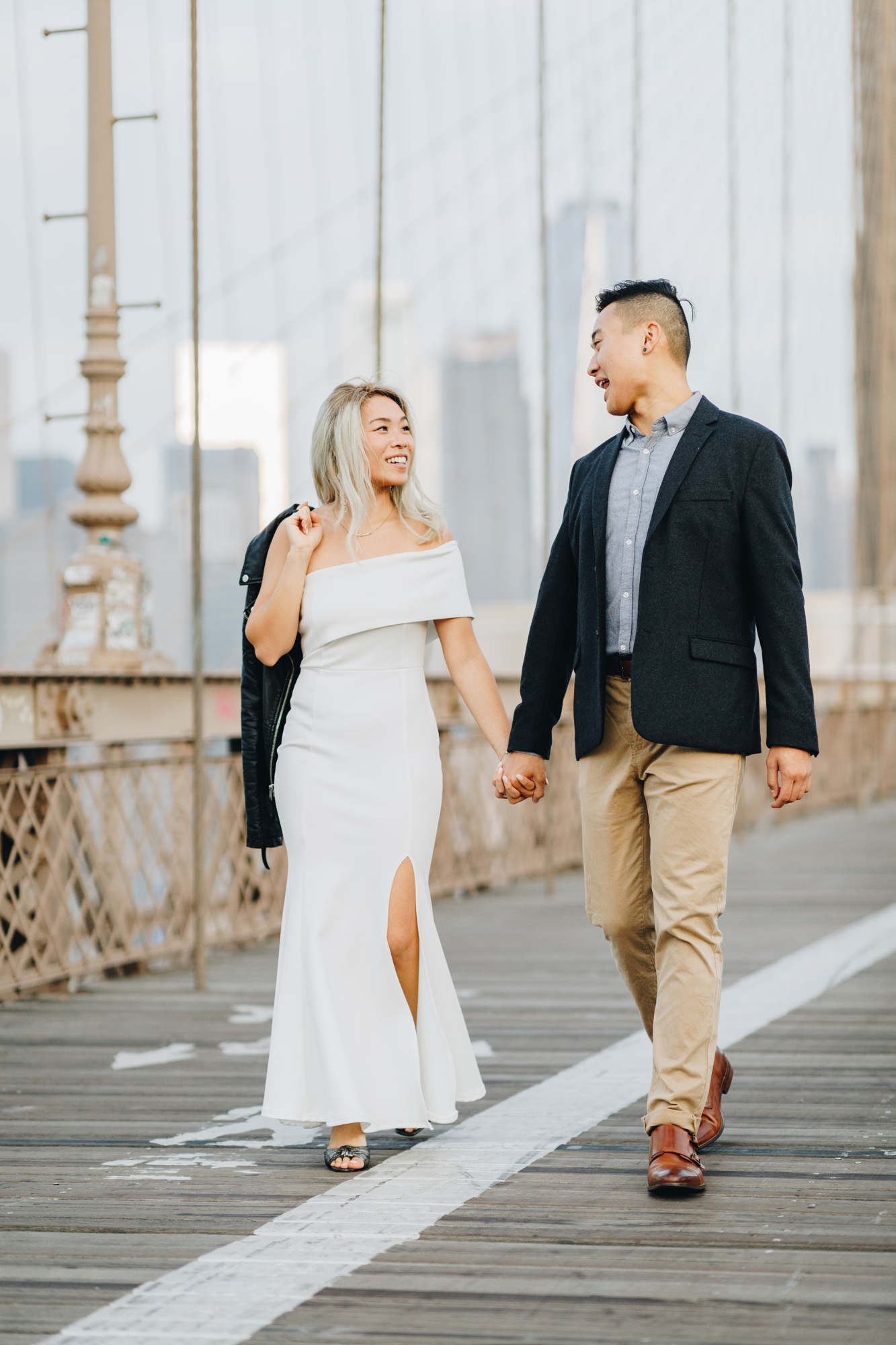 Picture-Perfect Fall Engagement Photos in DUMBO