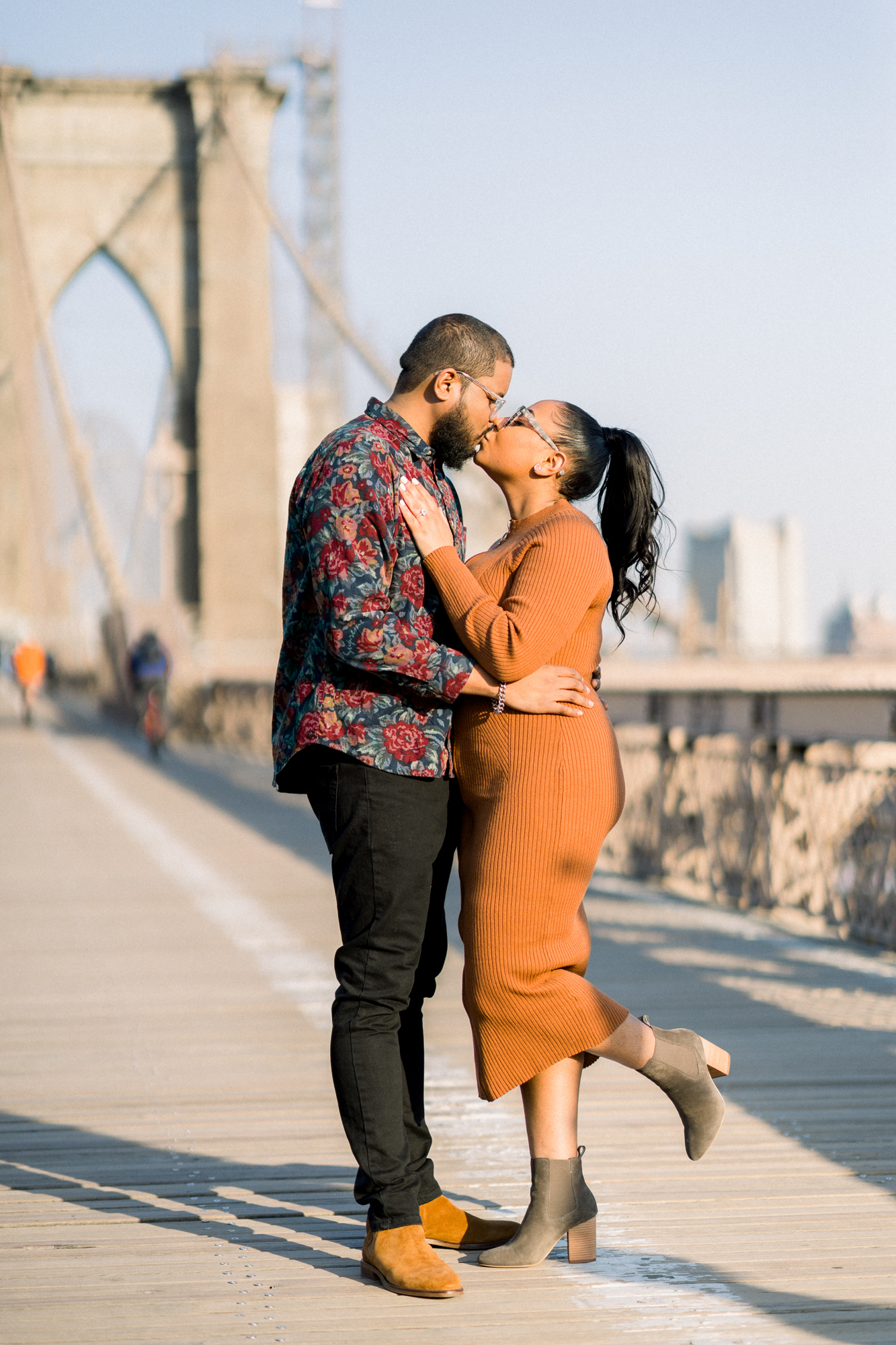 Picture-Perfect Autumn DUMBO Engagement Photography at the Brooklyn Bridge