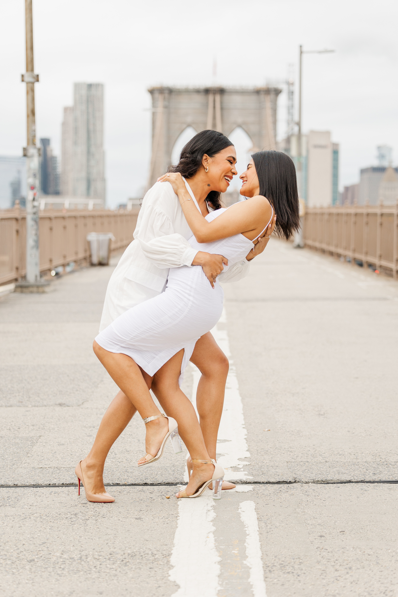 Elegant Engagement Photos in Brooklyn Bridge Park