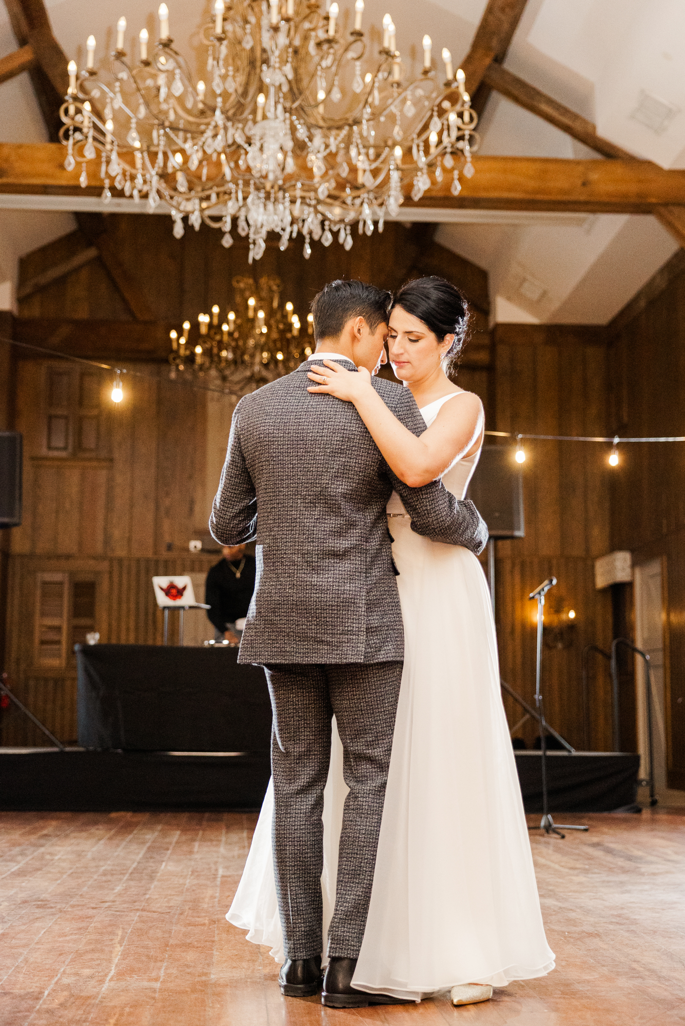 Jaw-Dropping Normandy Farm Wedding Photos in Wintery Blue Bell, PA
