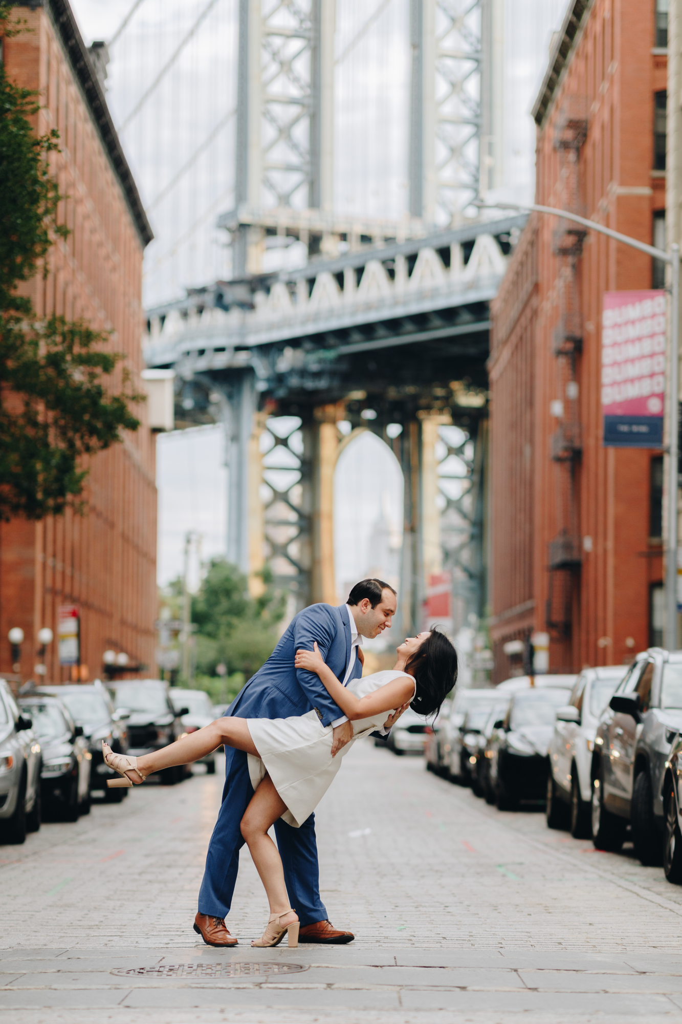 Jaw-dropping Engagement Shoot at New York's Brooklyn Bridge Park