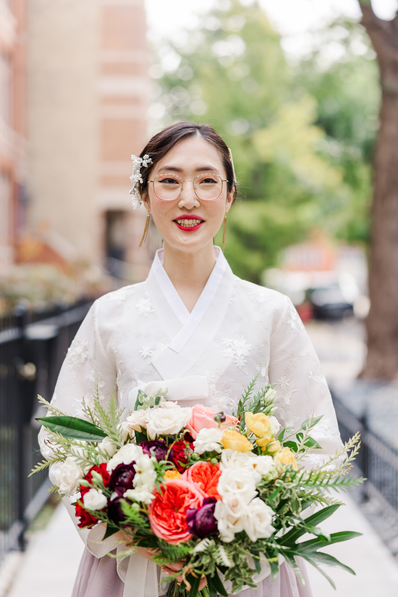 Eye-catching Chicago Micro Wedding Photos at Wicker Park Inn in Fall