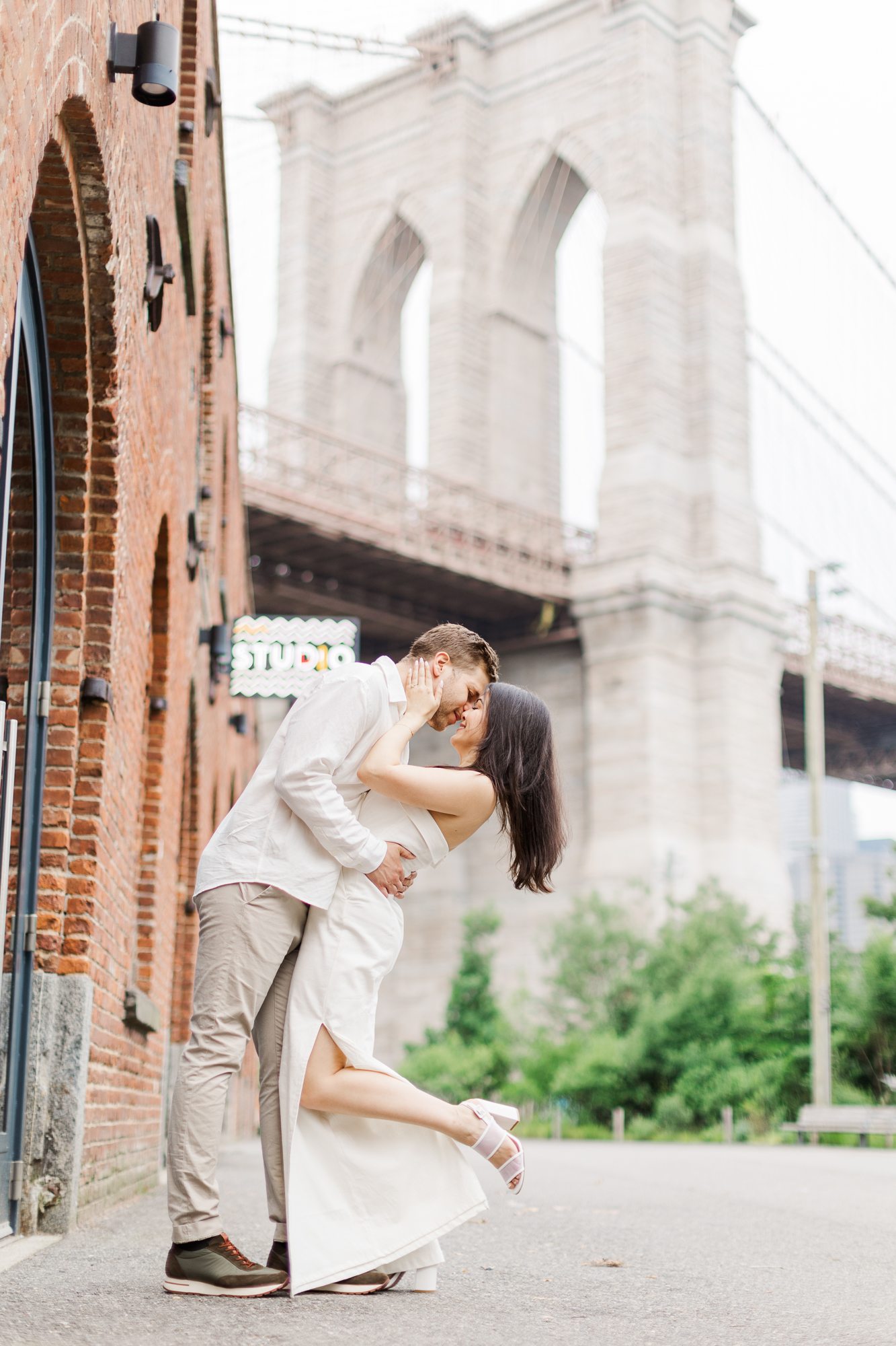 Gorgeous Engagement Photography on the Brooklyn Bridge