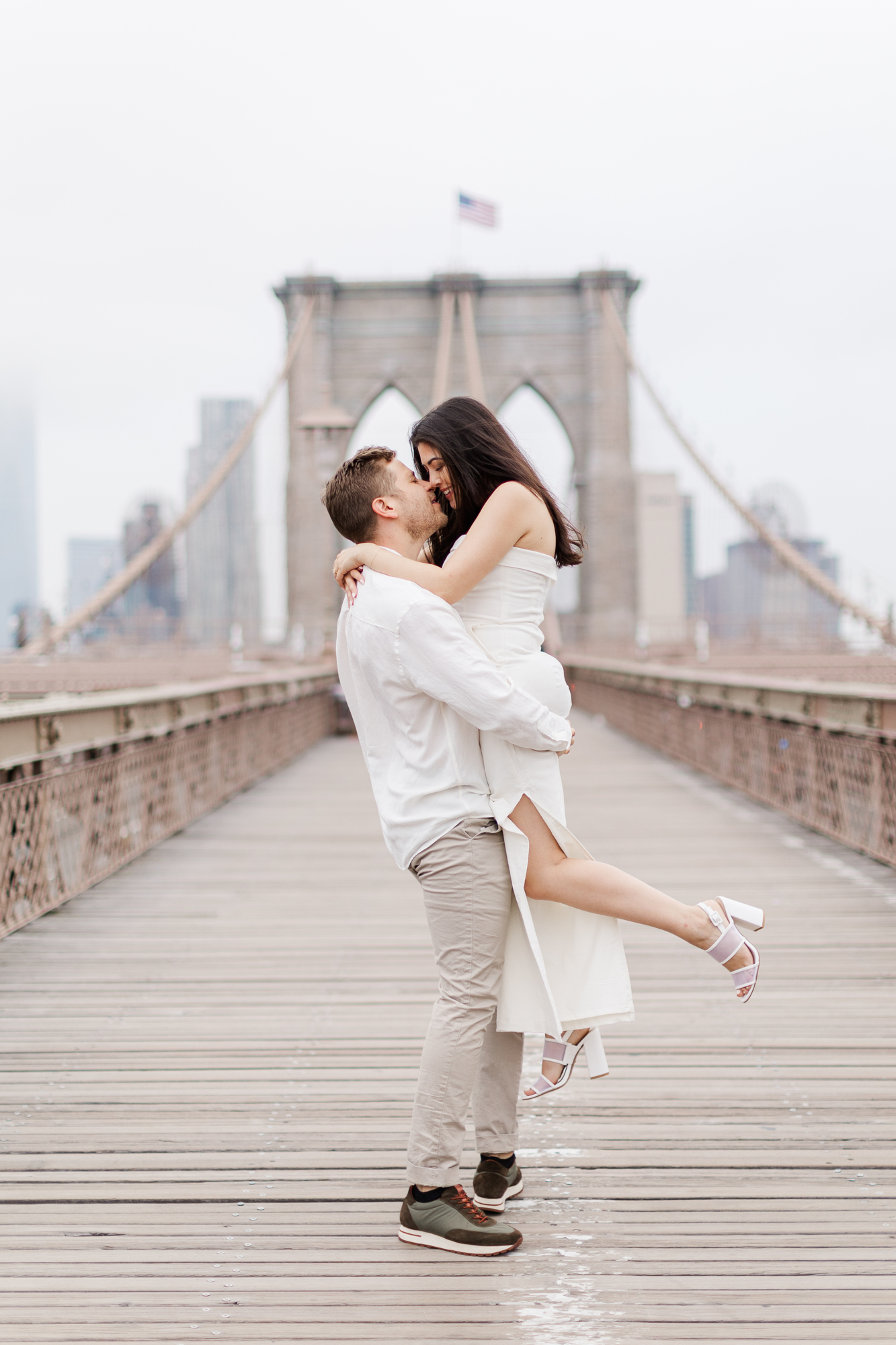 Bright Engagement Photography on the Brooklyn Bridge