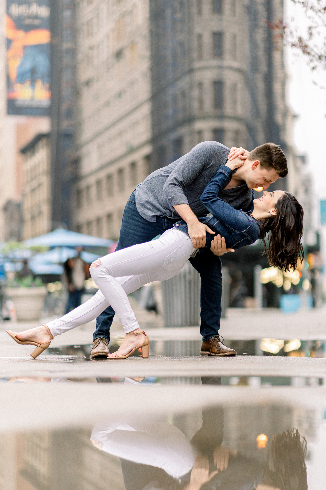 Breathtaking and Artistic Rainy Engagement Photos in Flatiron NYC in Spring