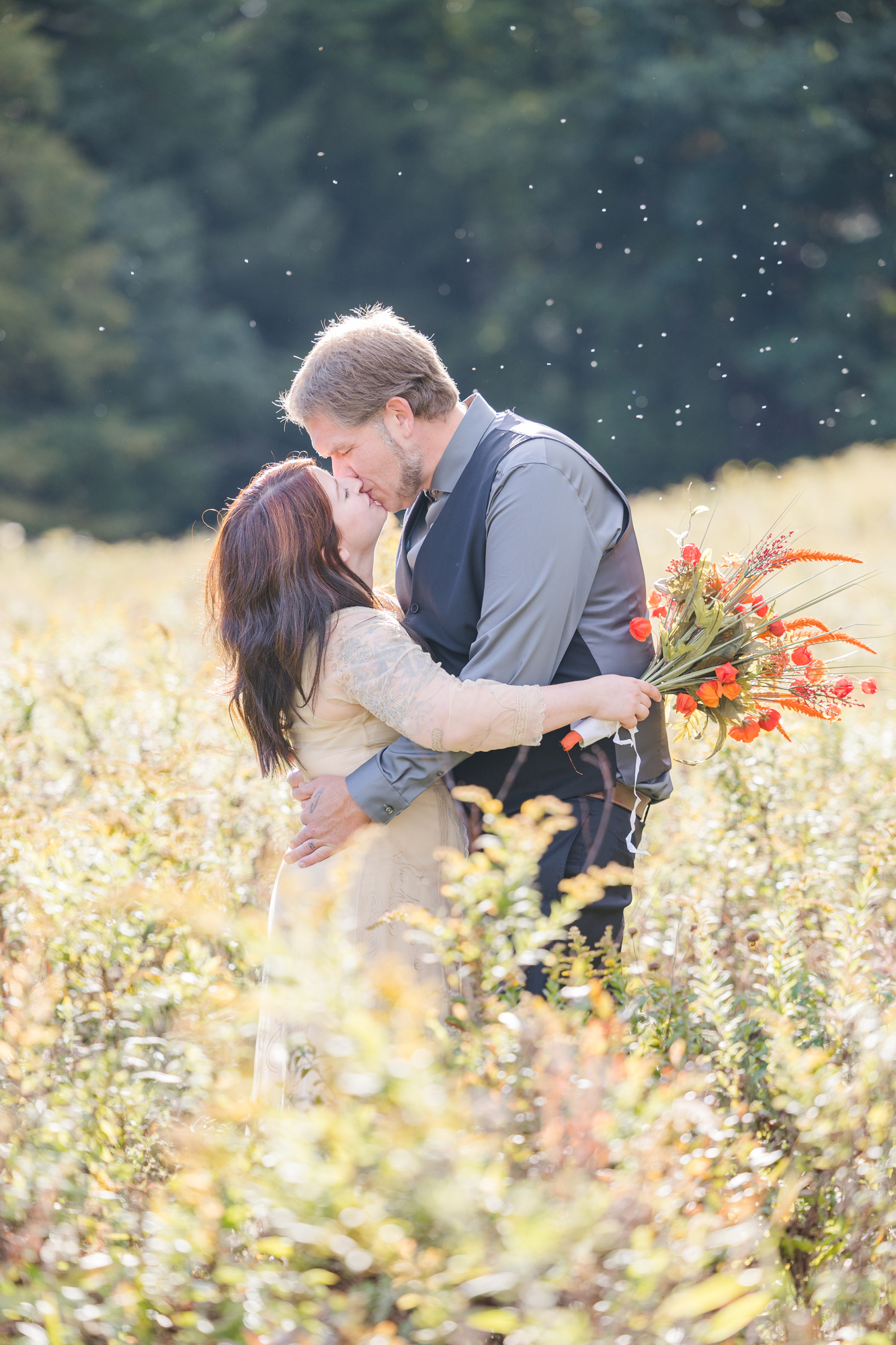 Picturesque Upstate New York Elopement Photos at Saugerties in Fall