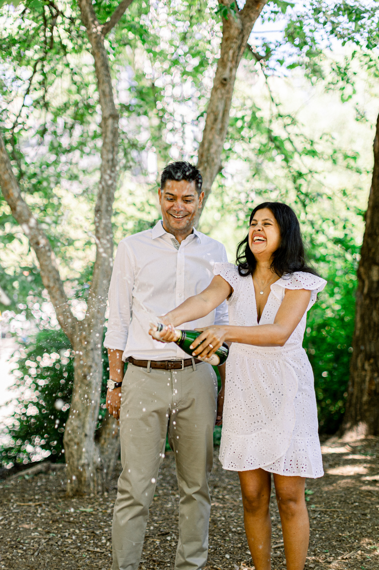 Vibrant Carl Shurz Park Engagement Photos in Summery NYC
