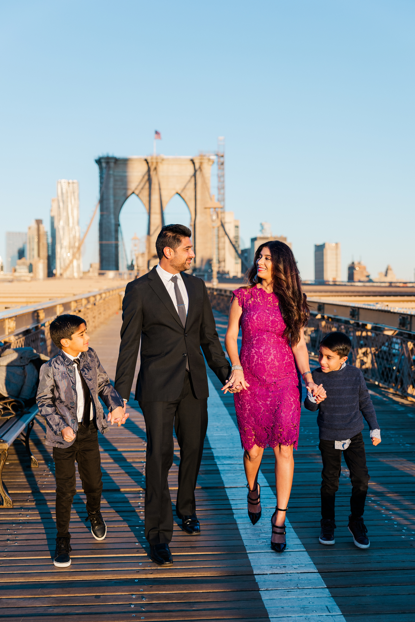 Pretty Family Photo Shoot on the Brooklyn Bridge