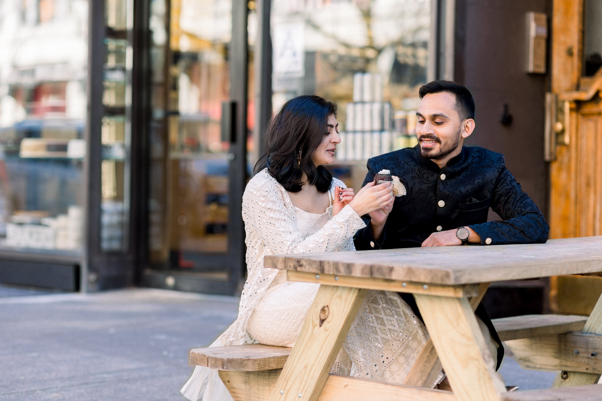 Wonderful and Wintery Brooklyn Heights Promenade Engagement Photos