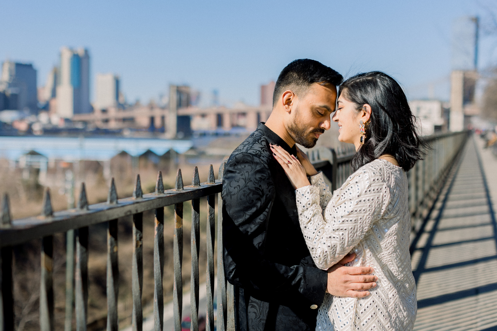 Sweet and Wintery Brooklyn Heights Promenade Engagement Photos
