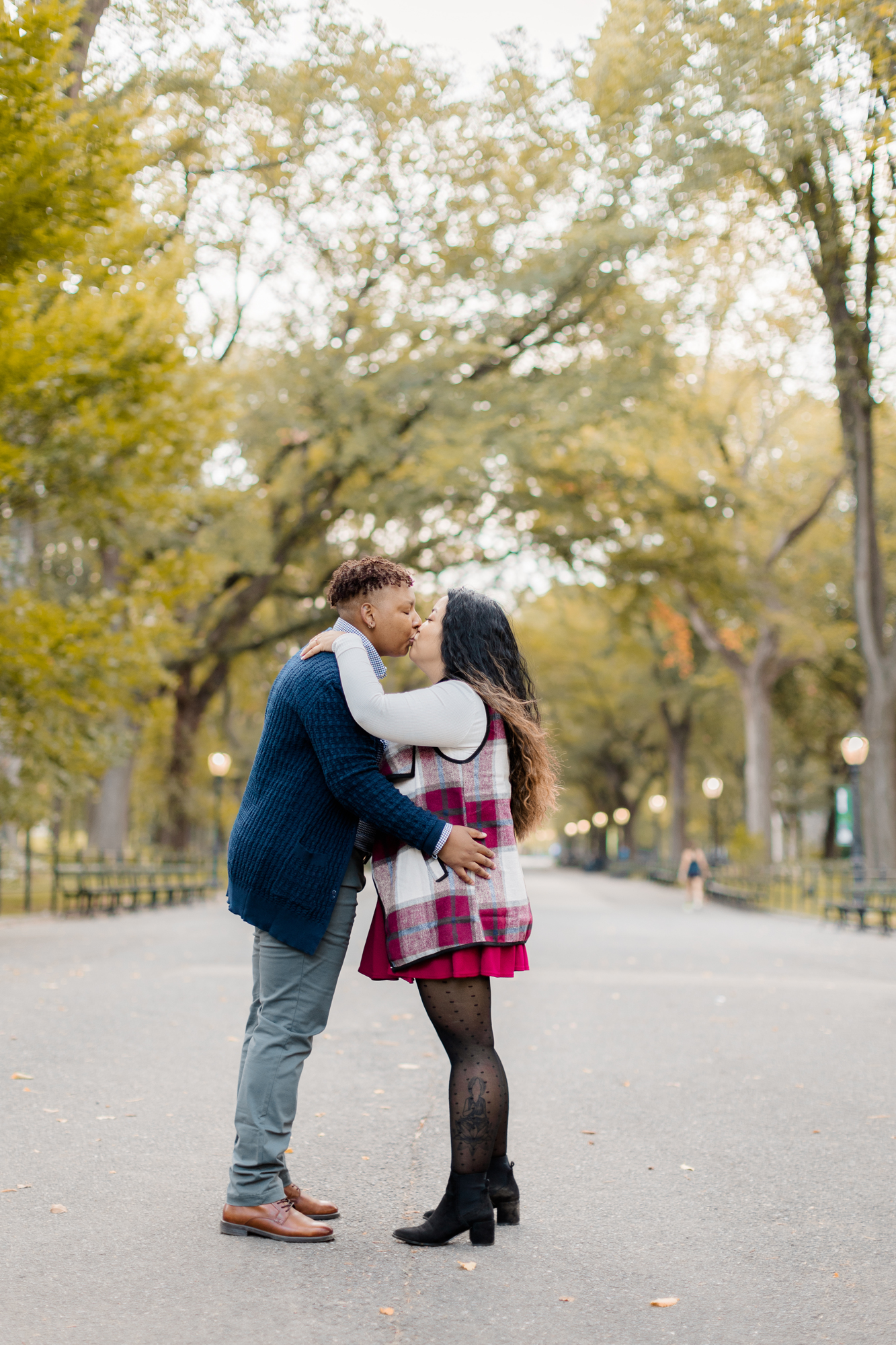 Charming Central Park Engagement Photos in Autumn at Sunrise