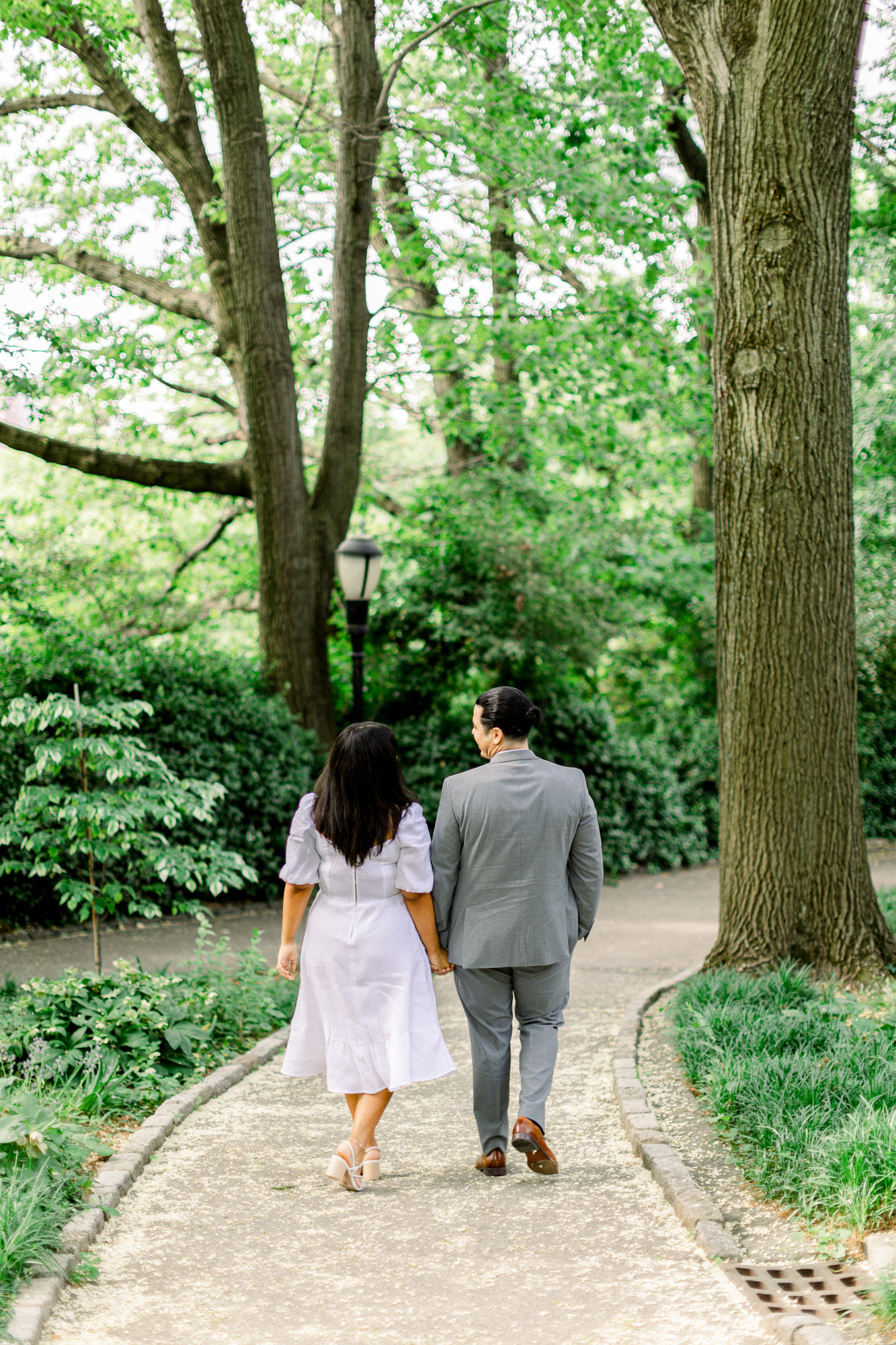 Dreamy Fort Tryon Park Engagement Photography in Spring