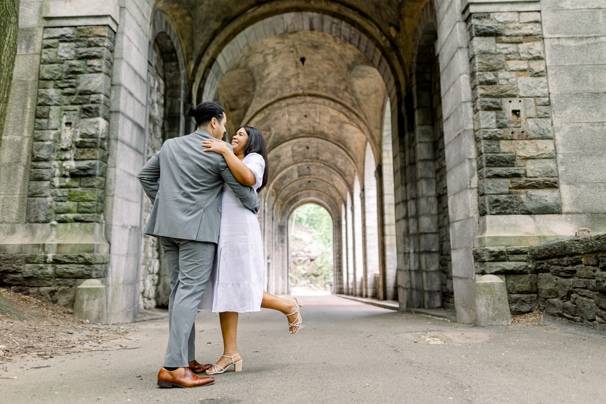 Lovely Fort Tryon Park Engagement Photography in Spring