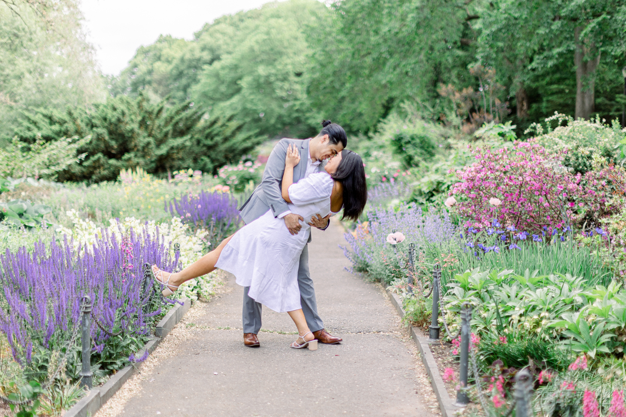 Scenic Fort Tryon Park Engagement Photography in Spring
