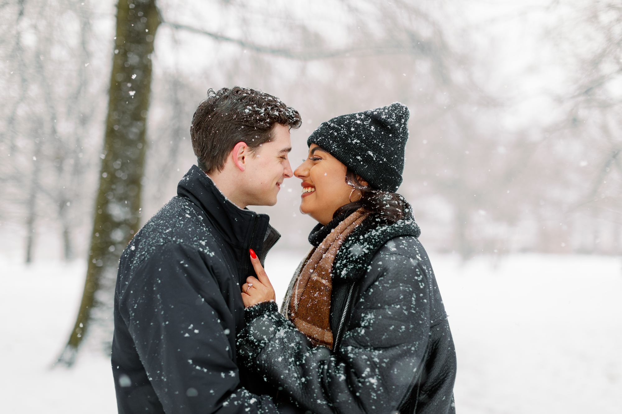 Lovely Winter Engagement Photos in Snowy Prospect Park