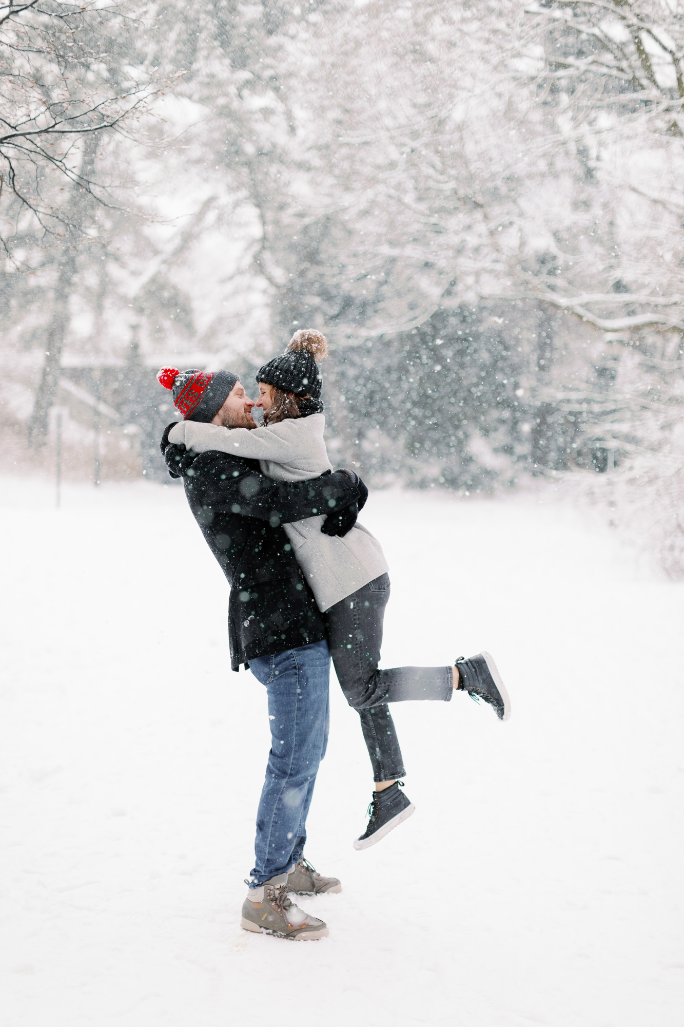 Spectacular and Snowy Engagement Photos in Prospect Park
