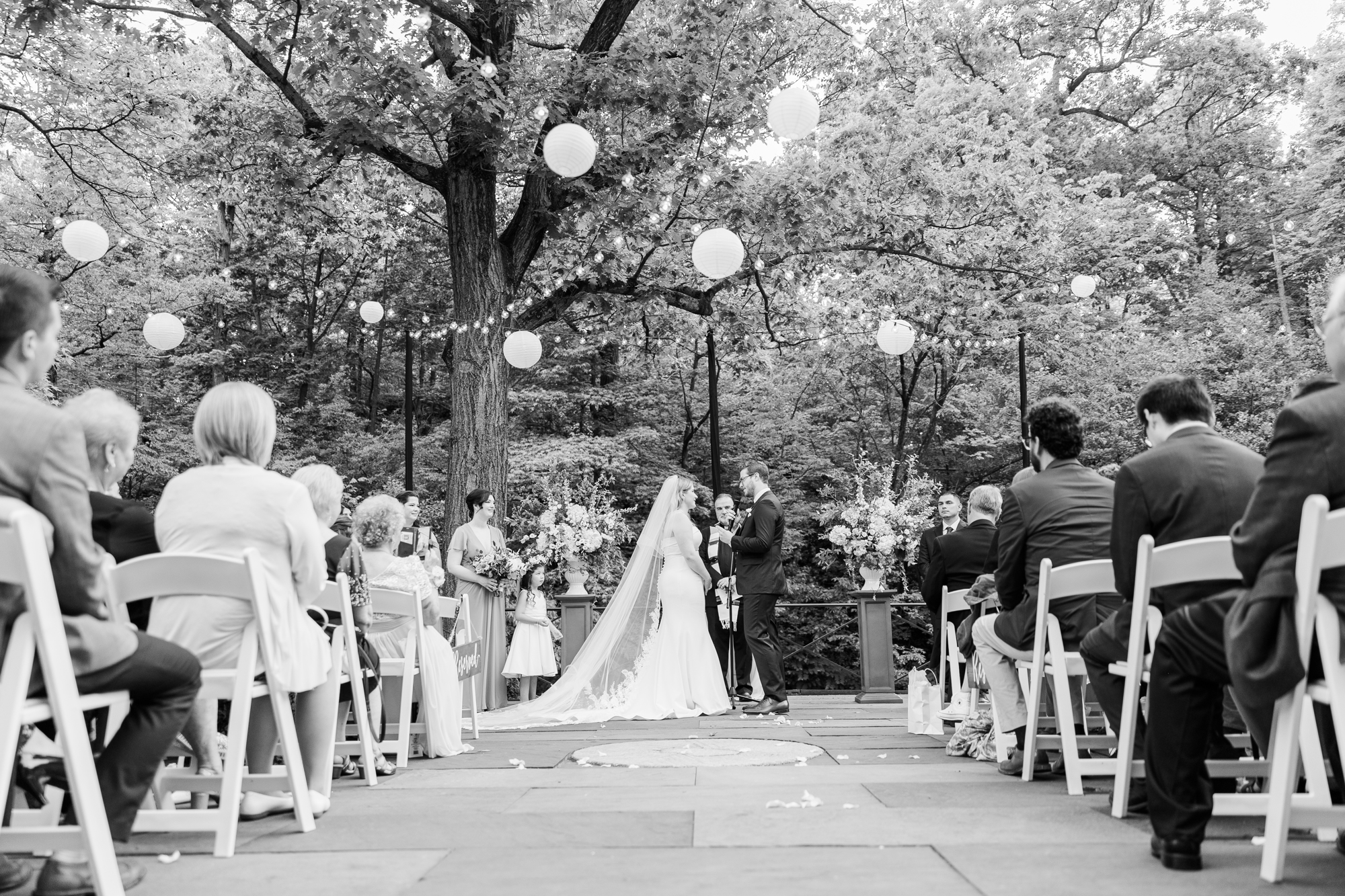 Candid New York Botanical Gardens Wedding