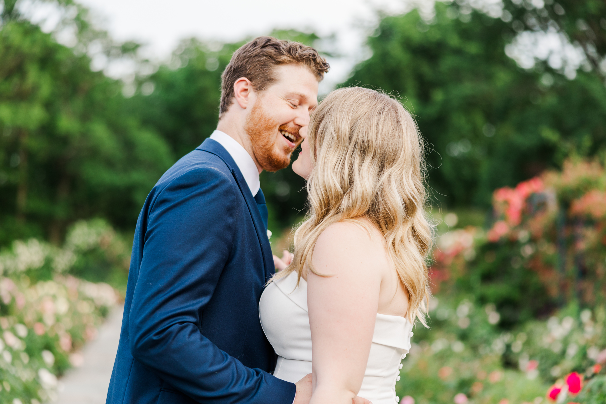 Personal NYBG Summer Wedding at Stone Mill