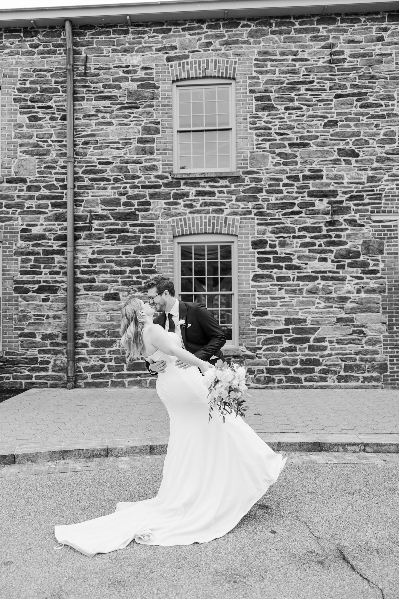 Timeless NYBG Summer Wedding at Stone Mill