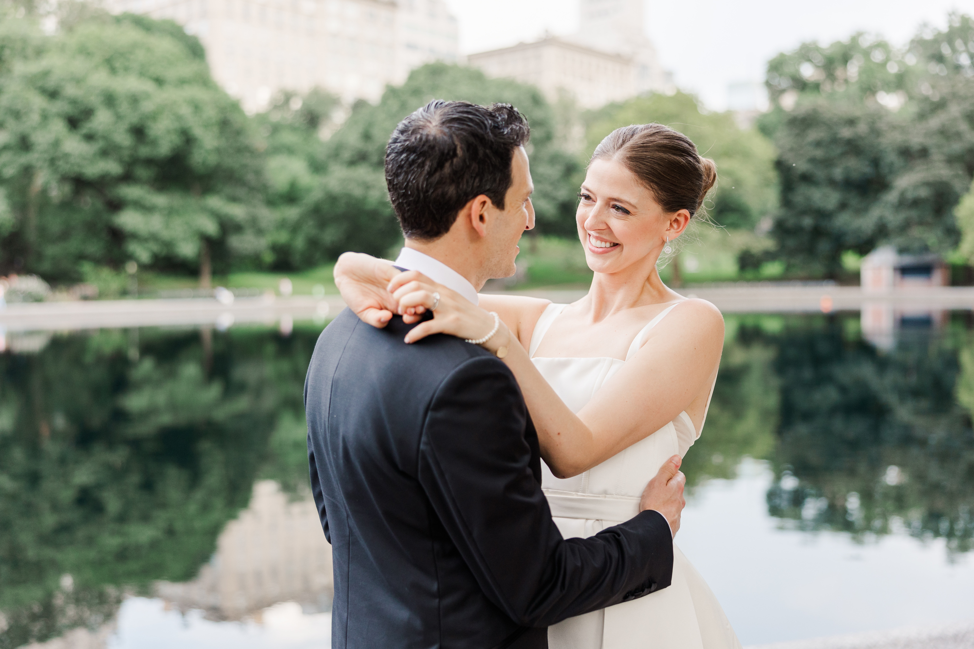 Charming Central Park Boathouse Wedding in New York