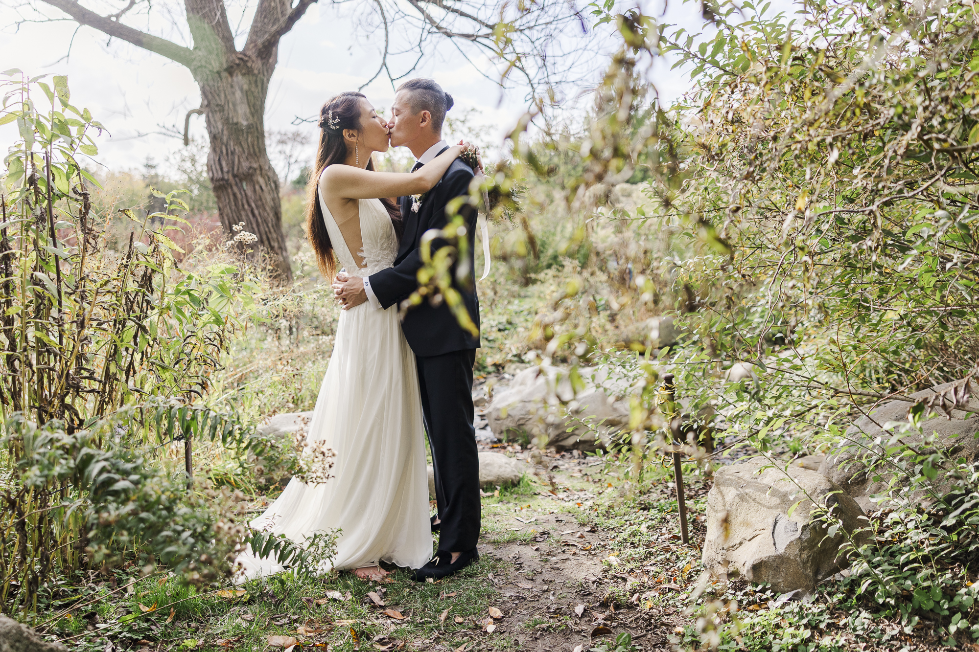 Unique Brooklyn Botanic Garden Wedding Photography