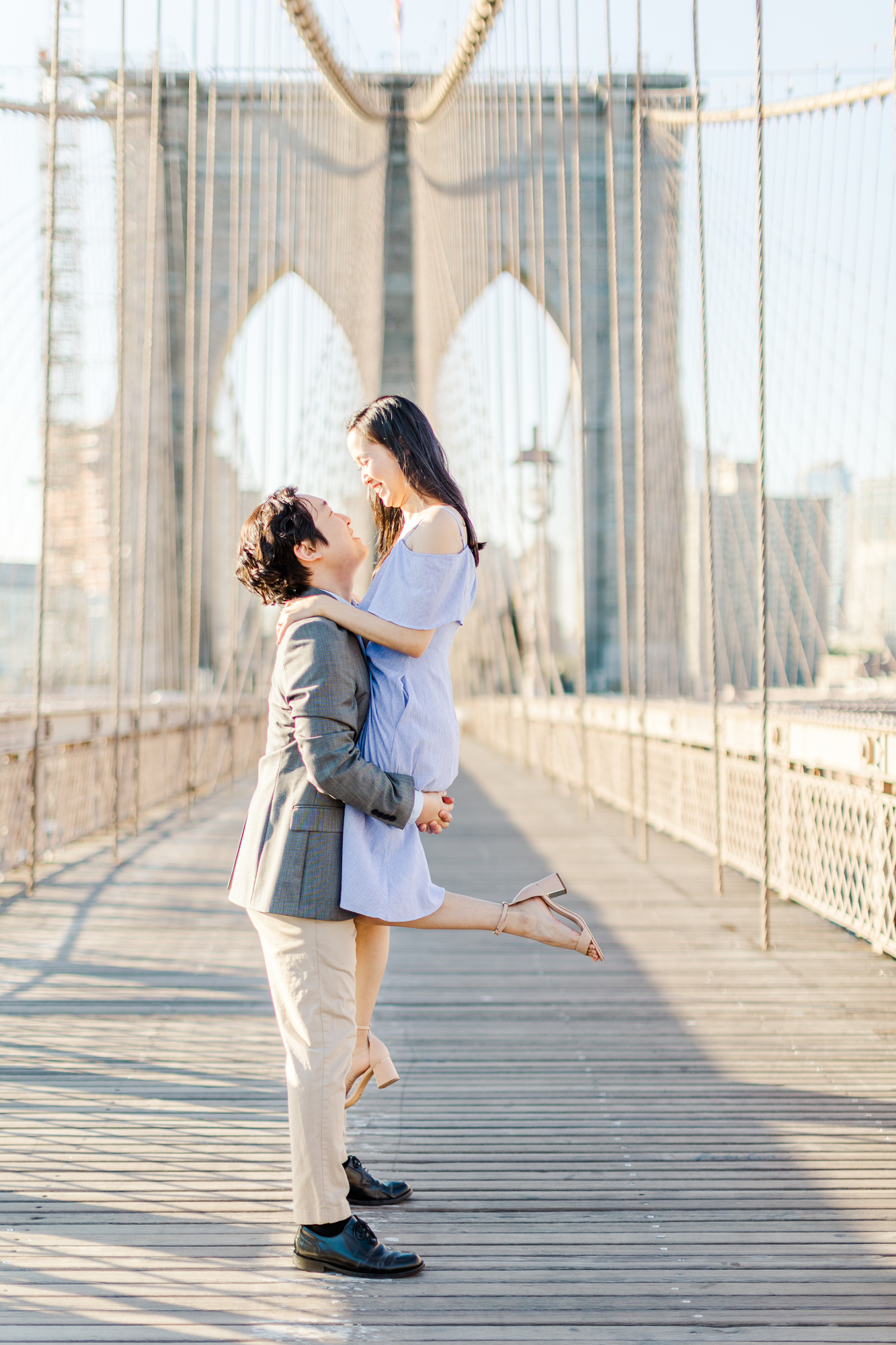 Timeless New York Engagement Photos on the Brooklyn Bridge