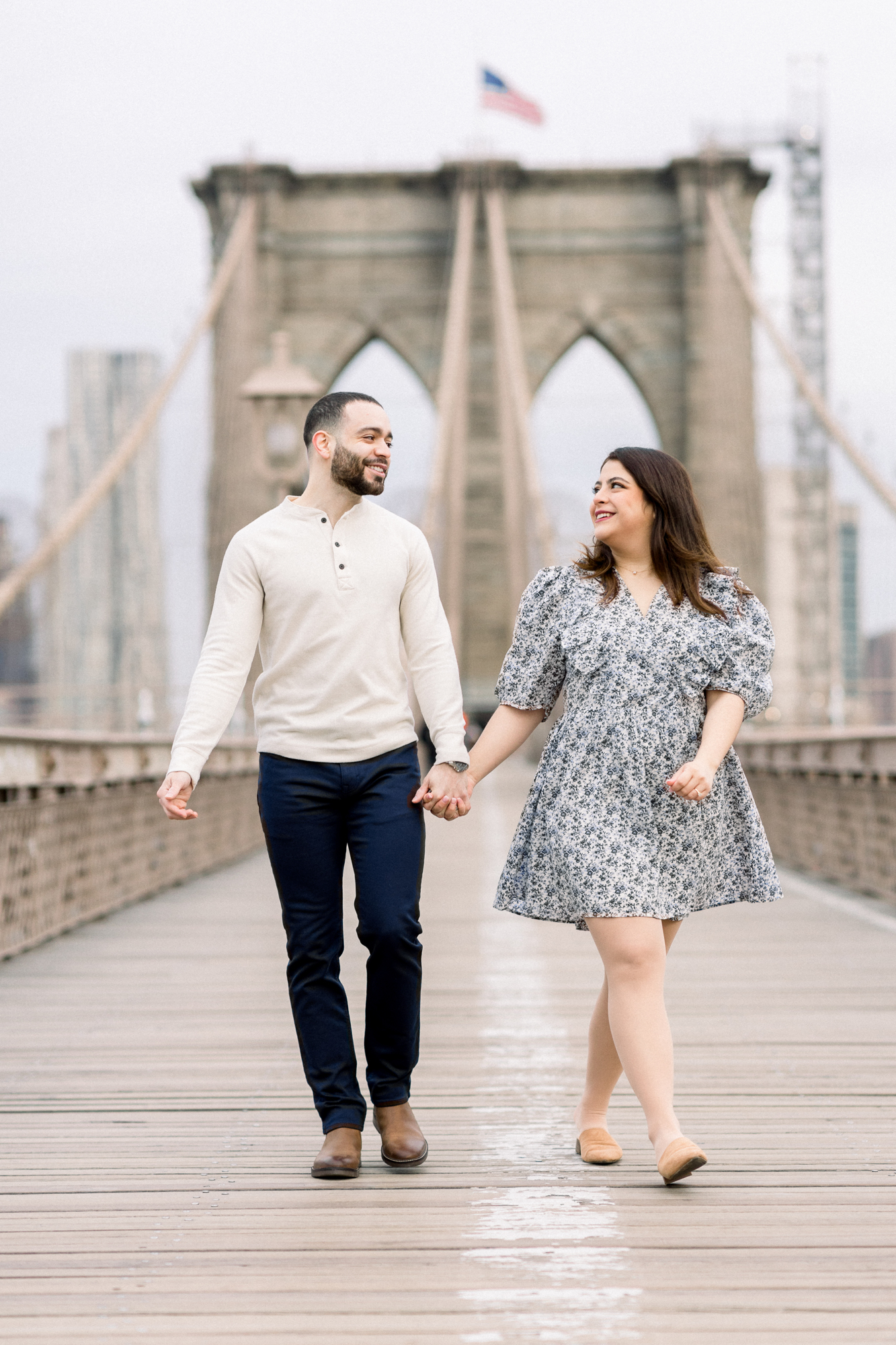 Stunning New York Engagement Photos on the Brooklyn Bridge