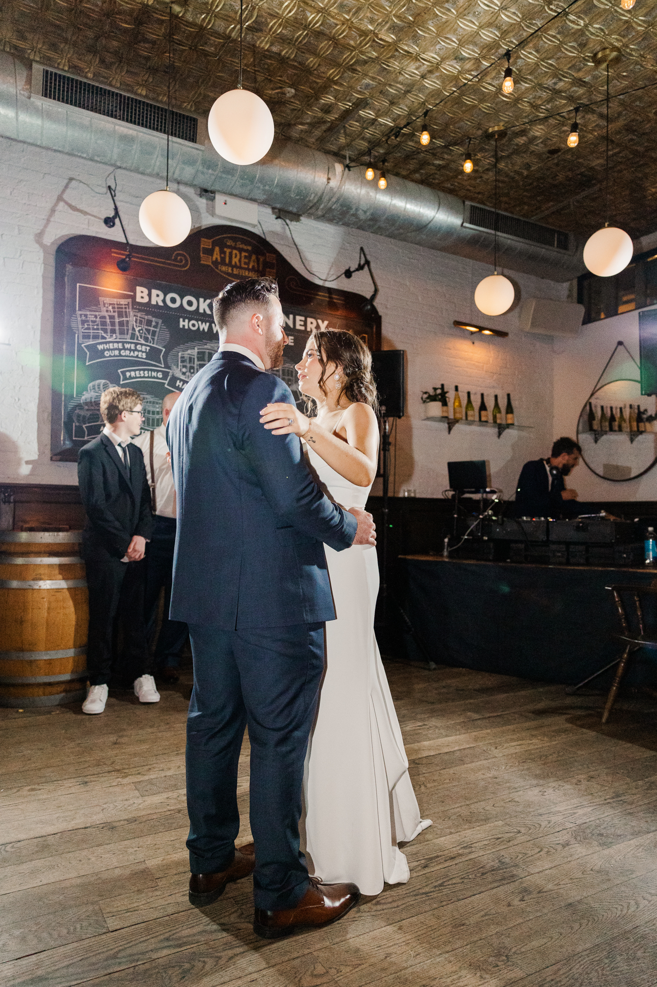 Charming Brooklyn Winery Wedding Photos