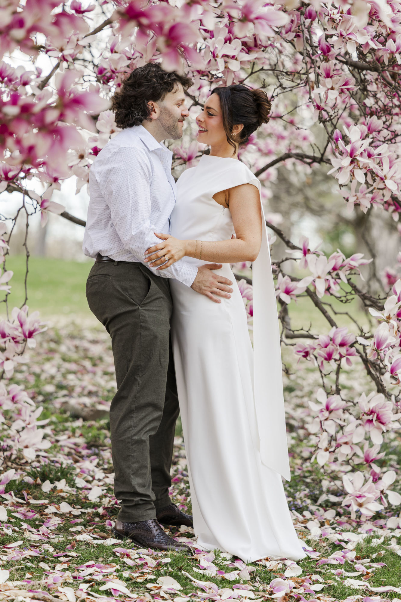 Timing tips for engagement photos