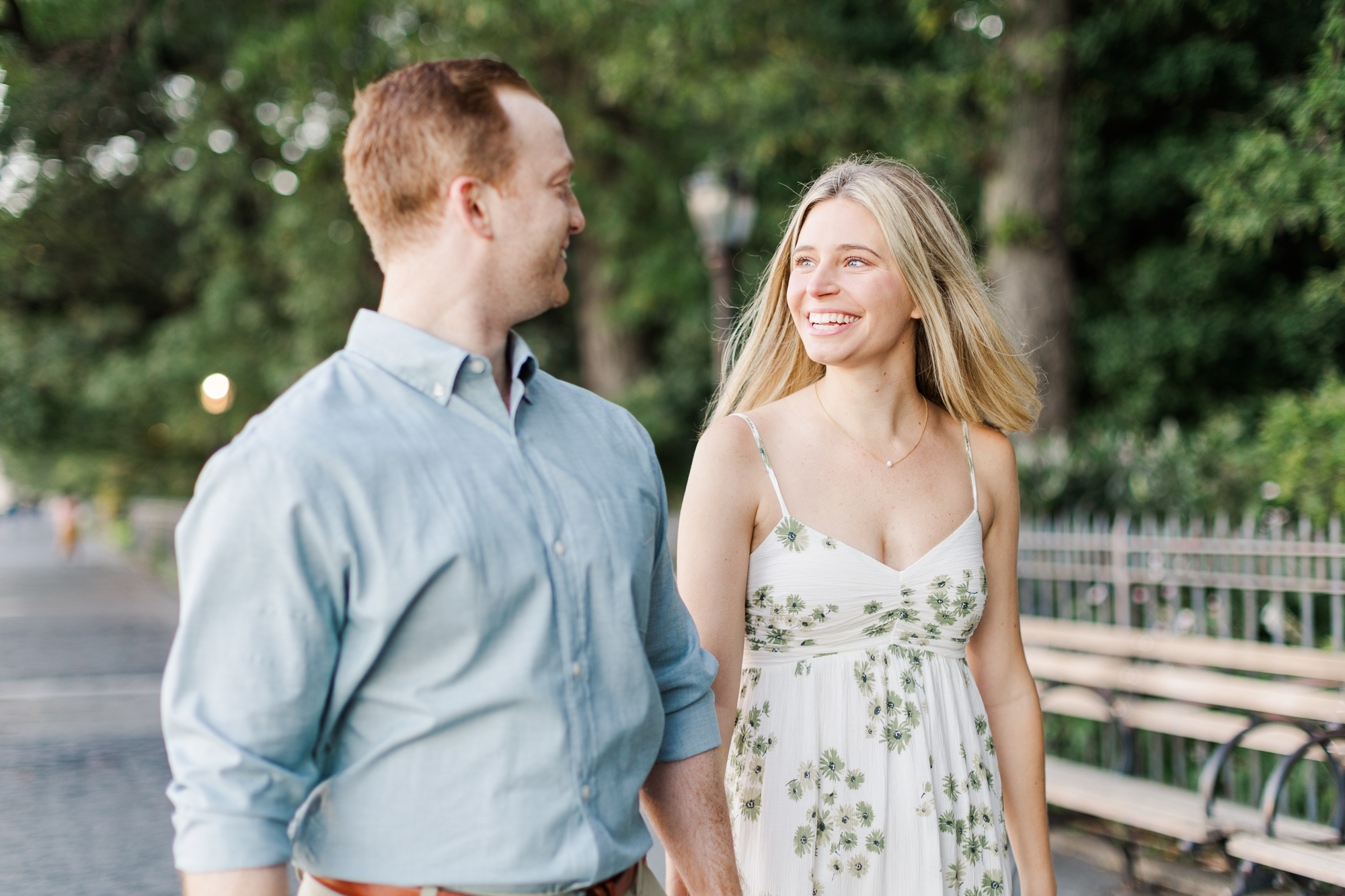 Striking Engagement Photos In Brooklyn Heights