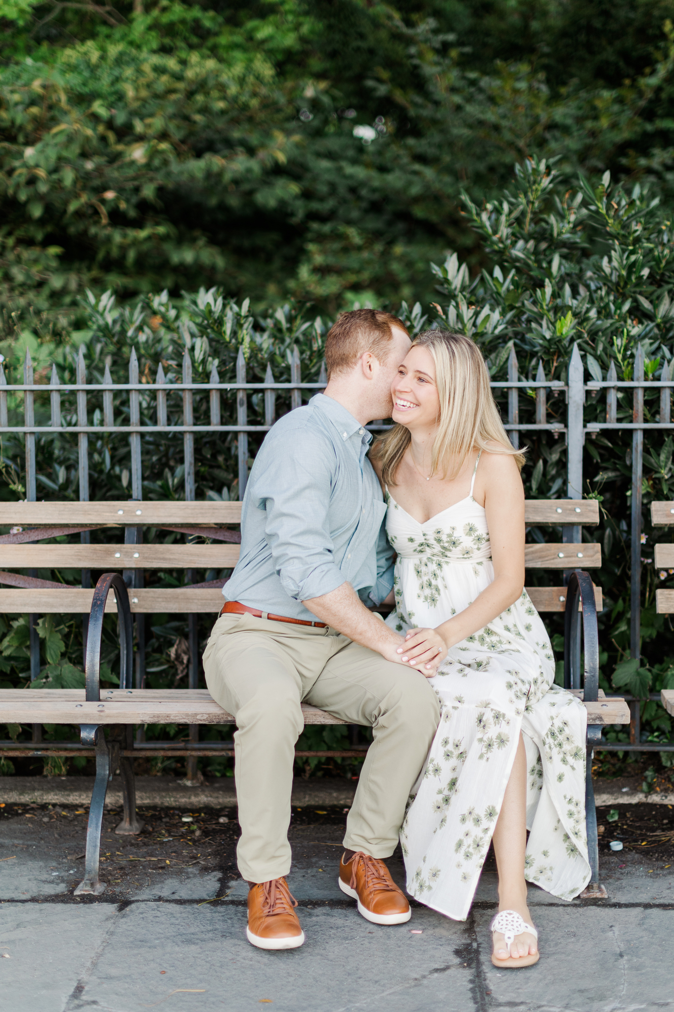 Sensational Engagement Photos In Brooklyn Heights