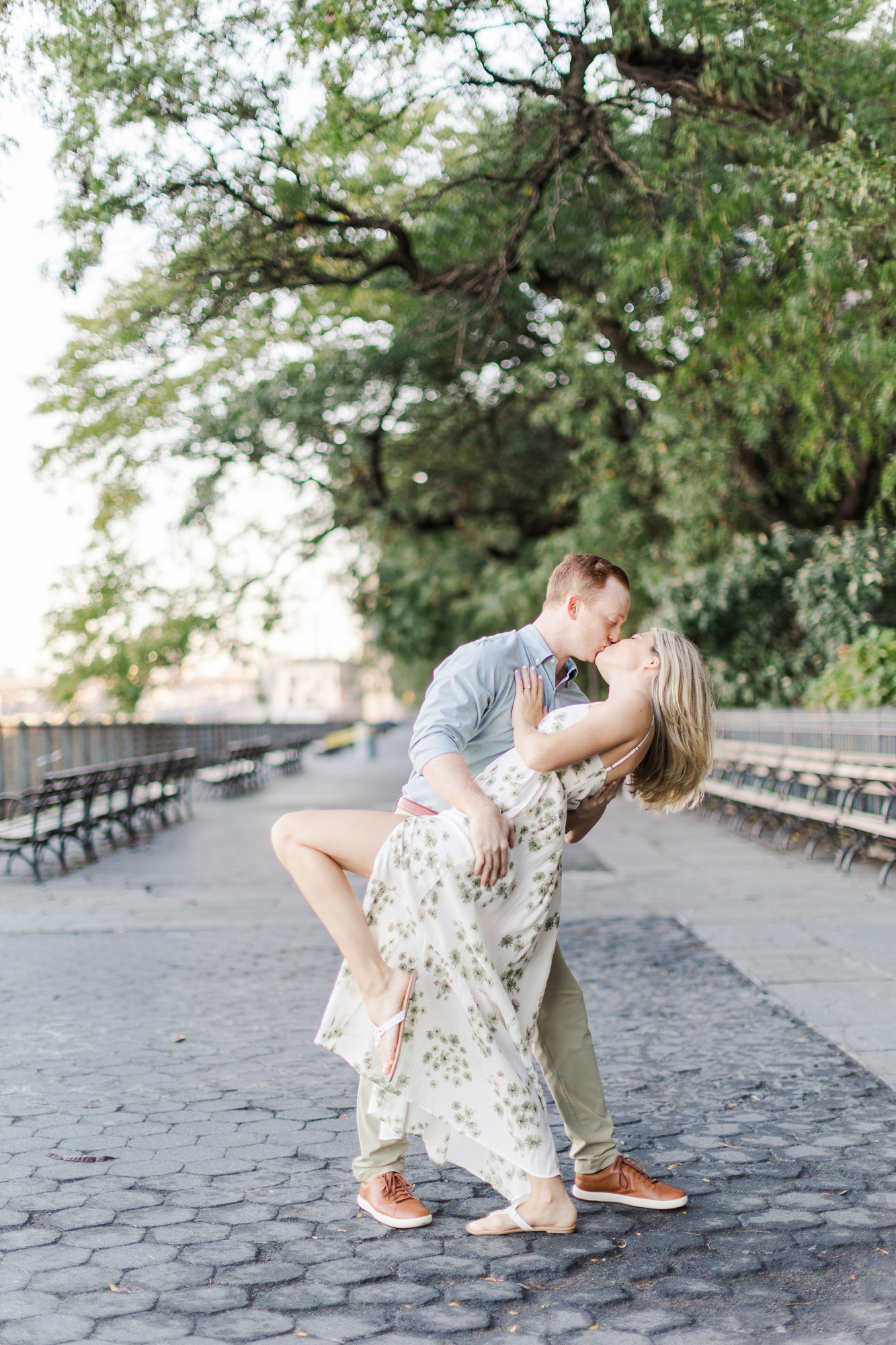 Perfect Engagement Photos In Brooklyn Heights