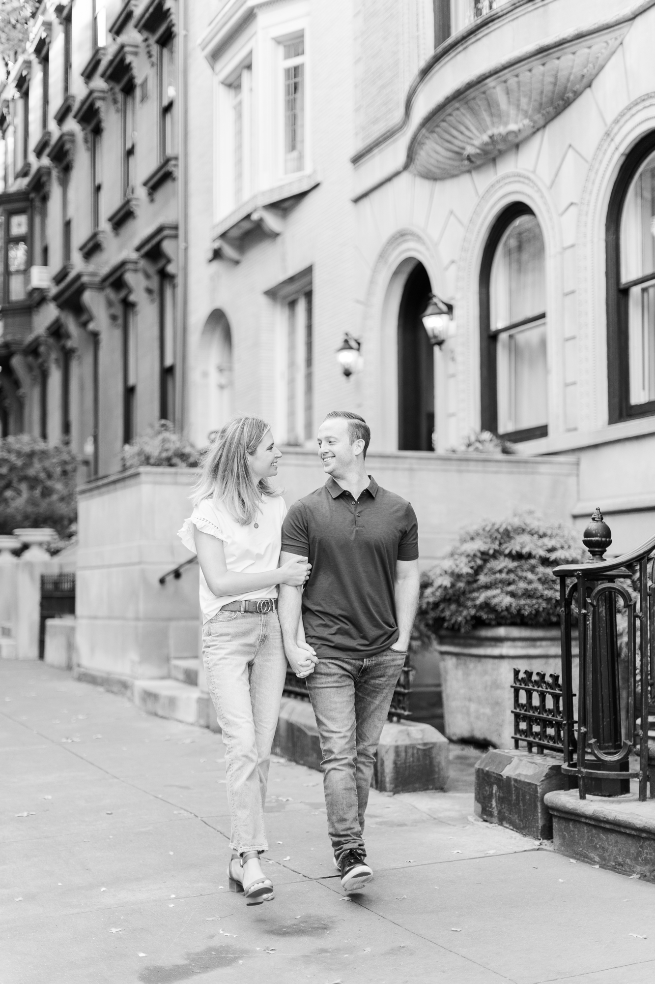 Intimate Engagement Photos In Brooklyn Heights