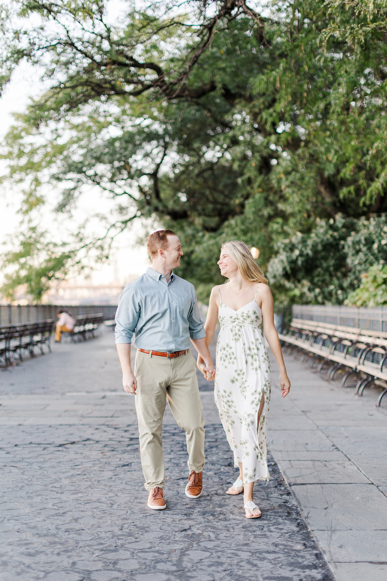 Awesome Engagement Photos In Brooklyn Heights