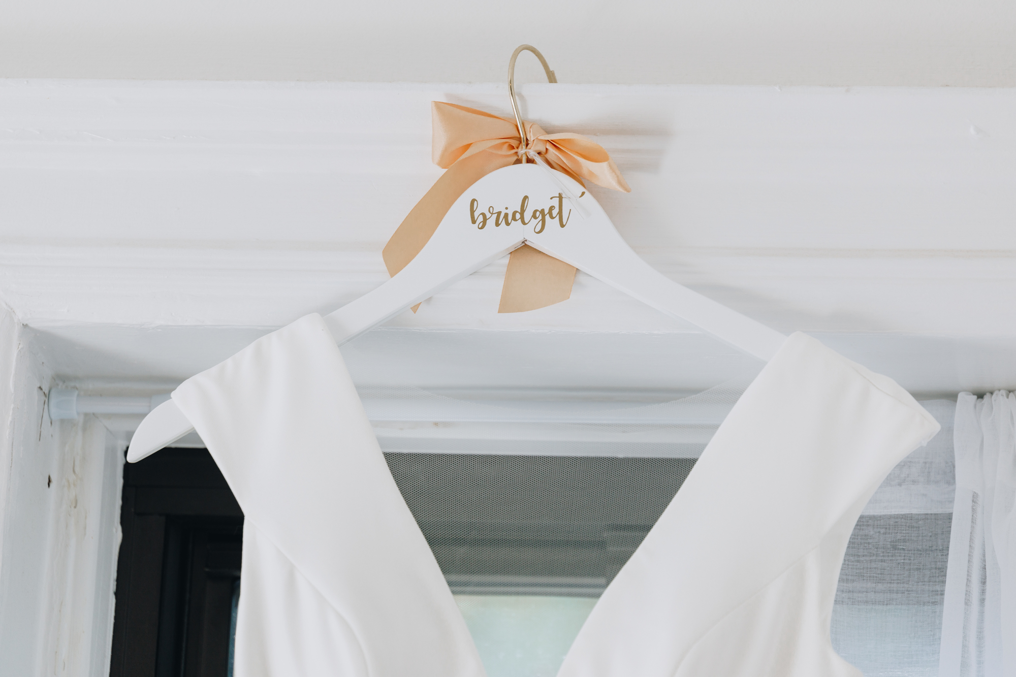 Intimate Elopement Getting Ready Photos