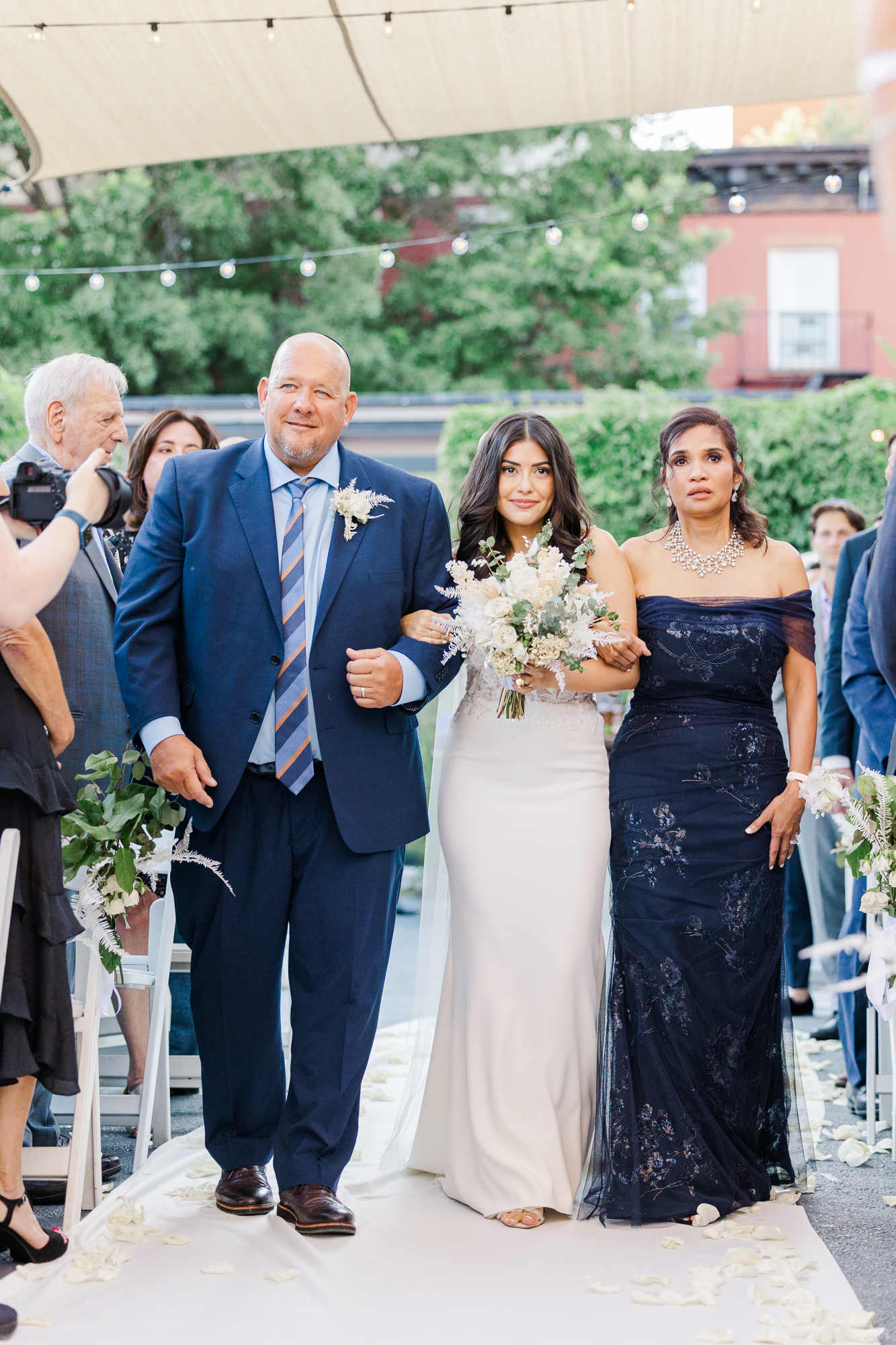 Striking Green Building Wedding Photos In Brooklyn