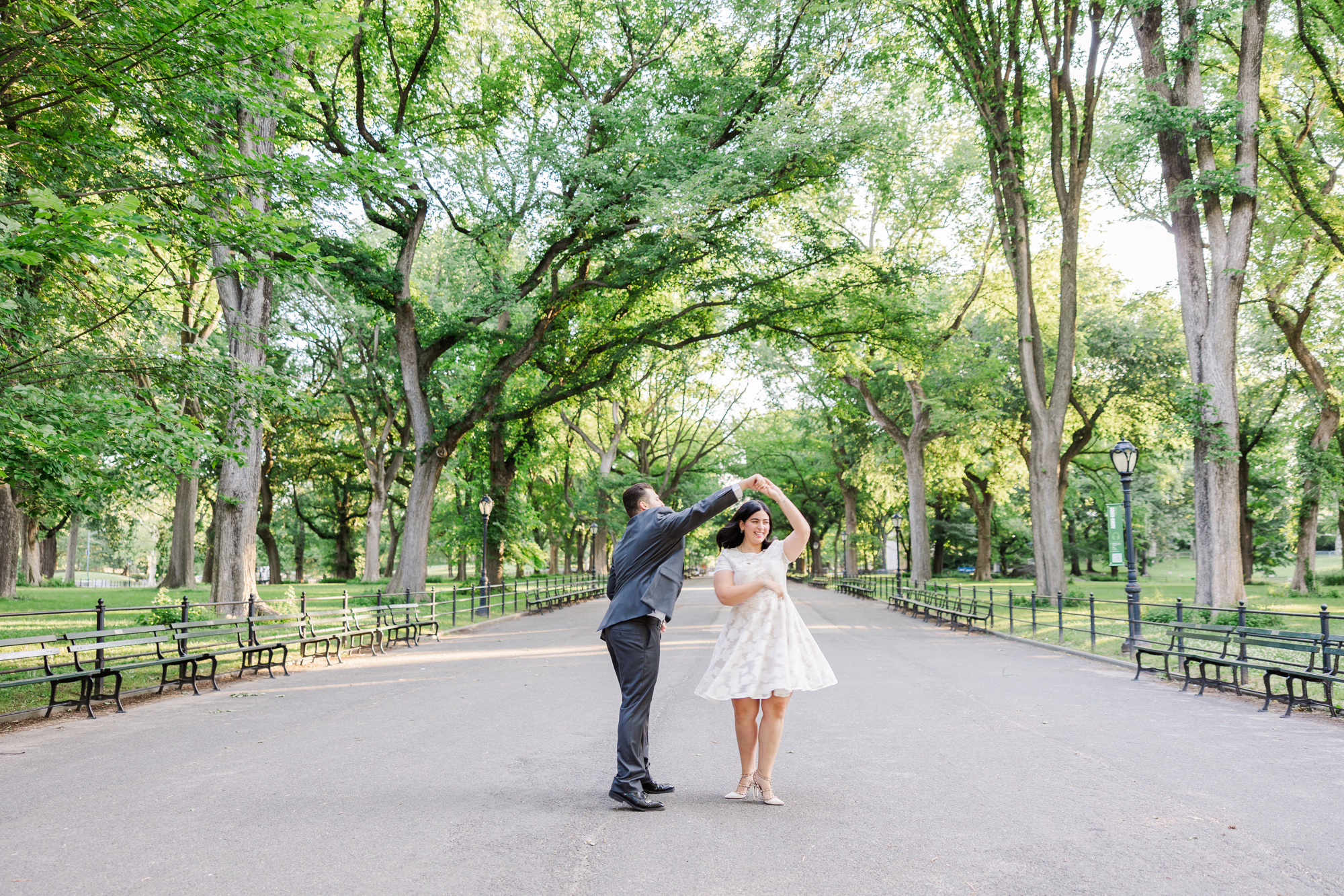 Jaw - Dropping Engagement Photos with Landmarks, New York
