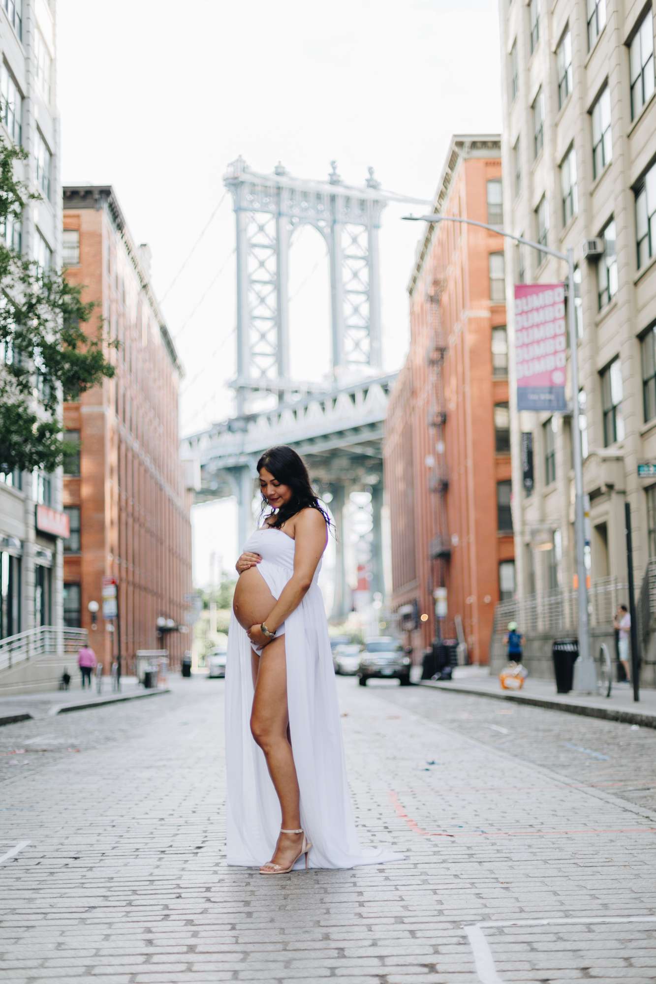 Charming Brooklyn Bridge Maternity Photos