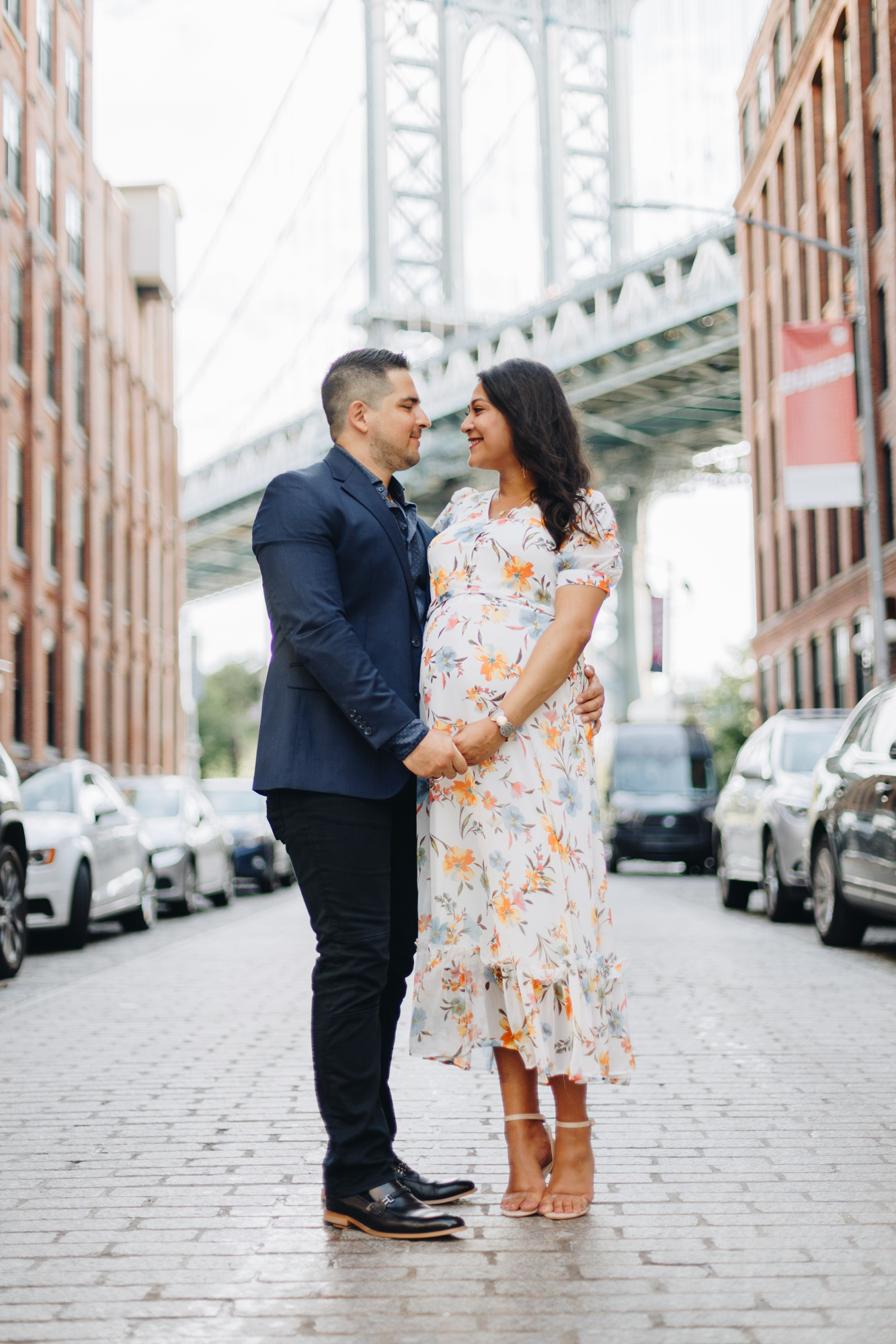 Fabulous Brooklyn Bridge Maternity Photos