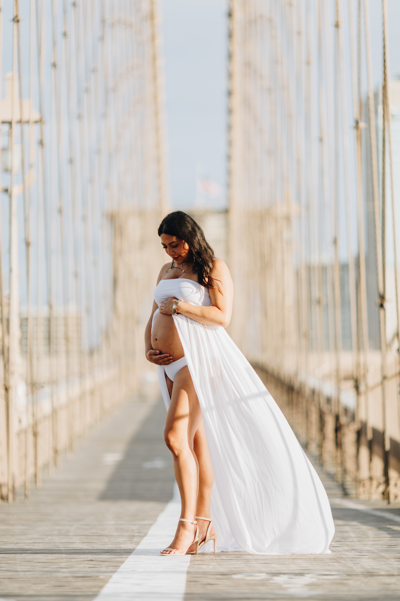 Elegant Brooklyn Bridge Maternity Photos
