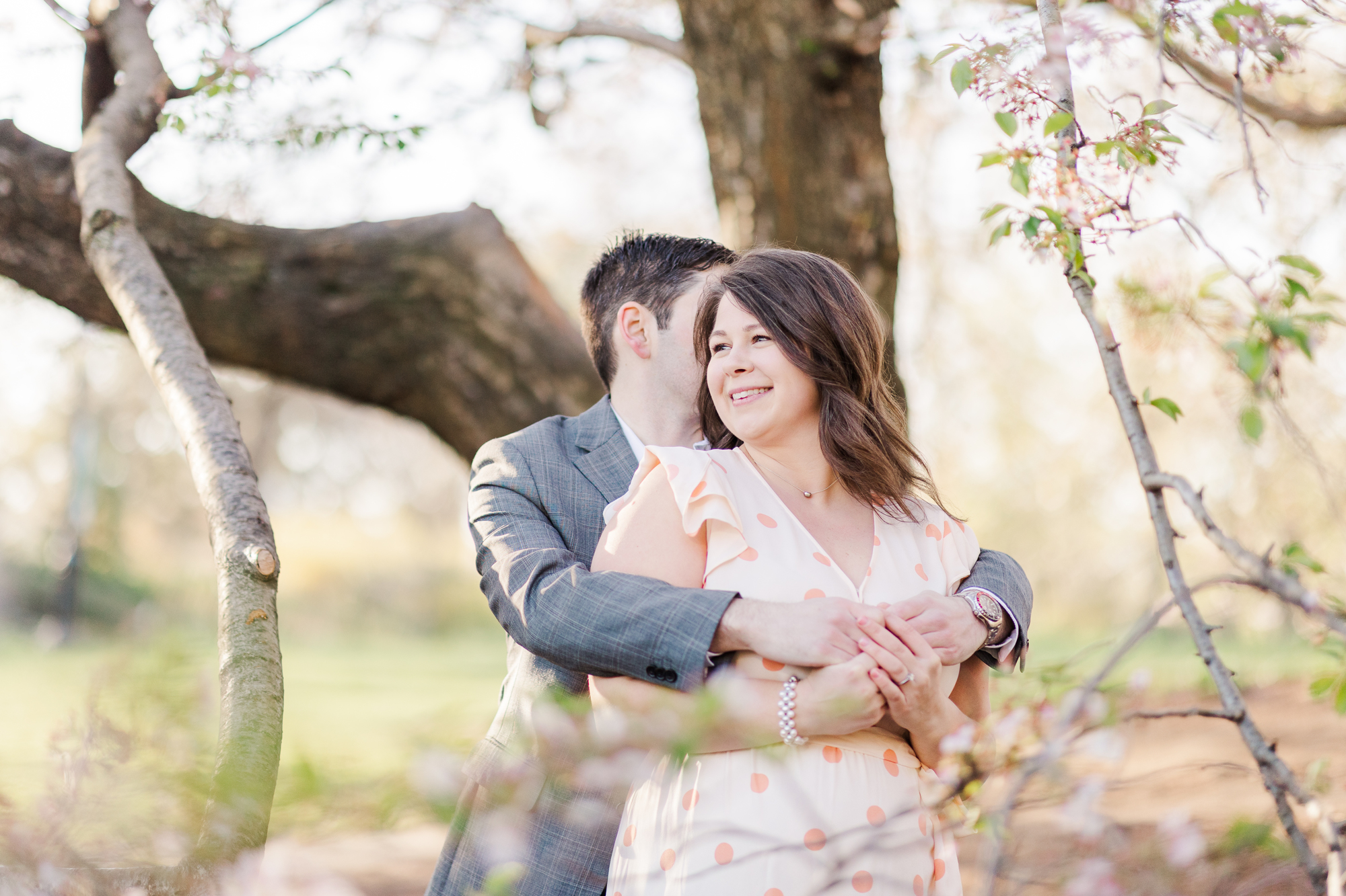 Cute Pose Ideas for your Engagement Session