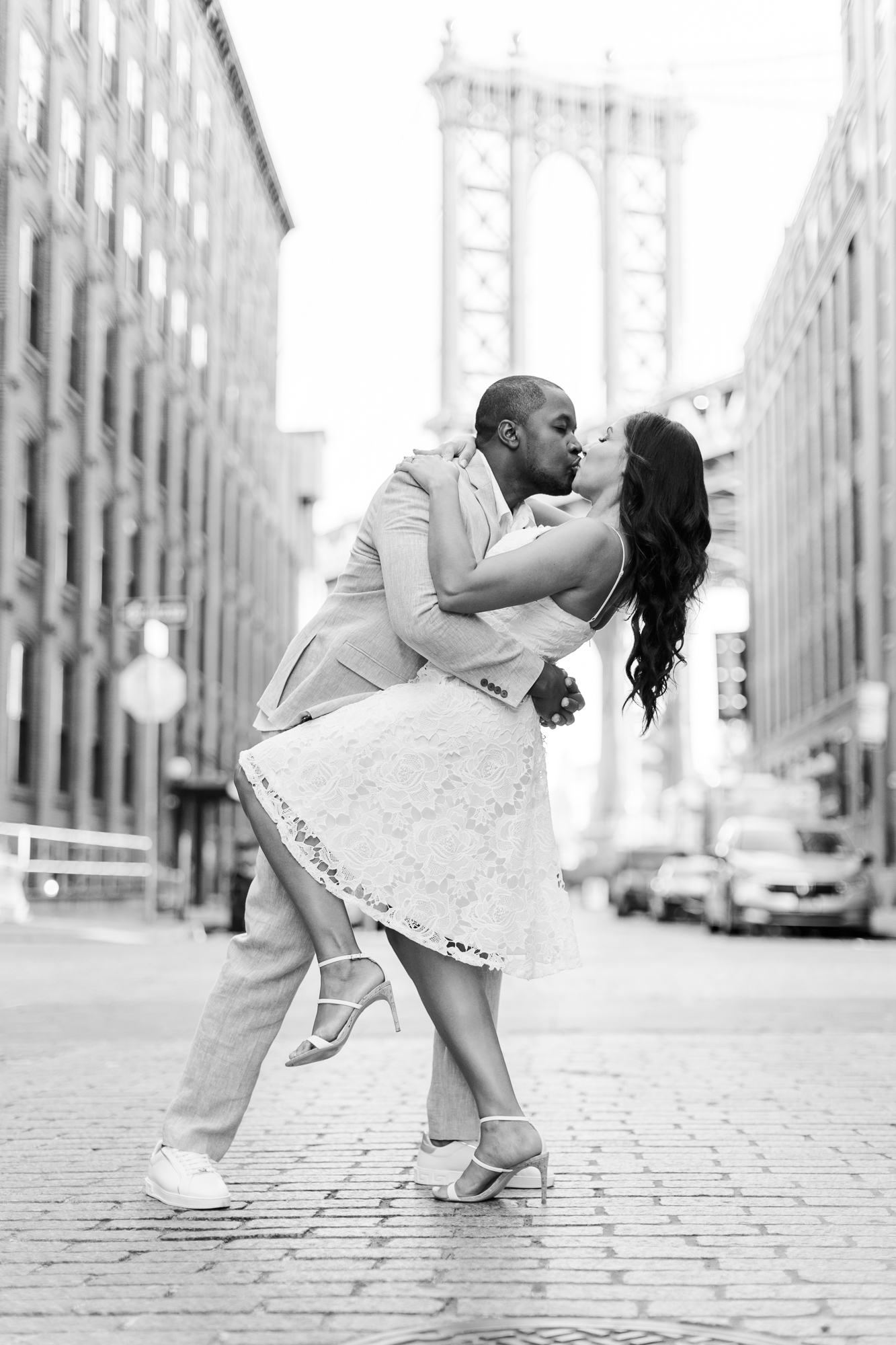 Sensational Engagement Photos on the Brooklyn Bridge