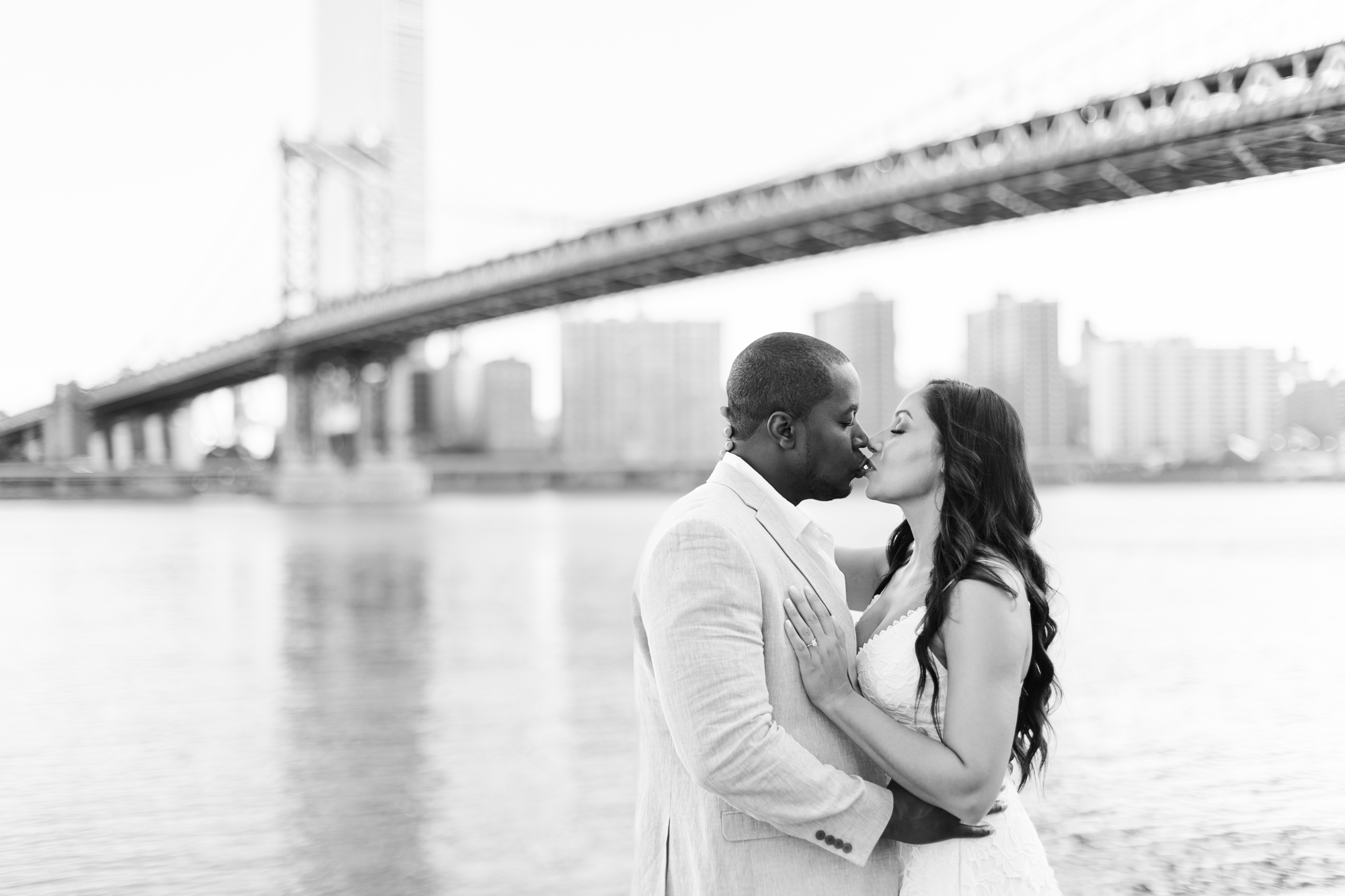 Beautiful Engagement Photos on the Brooklyn Bridge