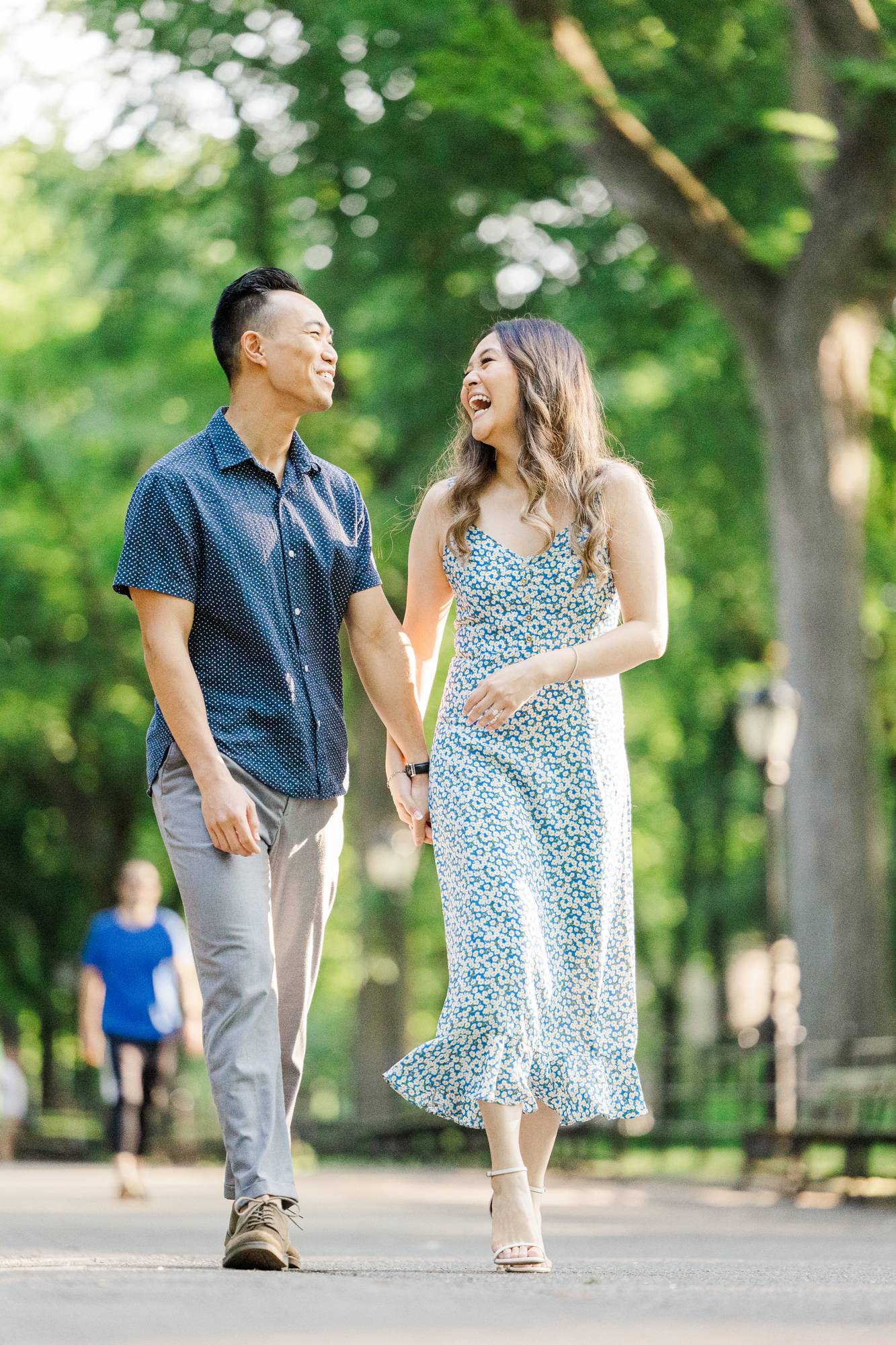 Cute Engagement Photos in Central Park, New York