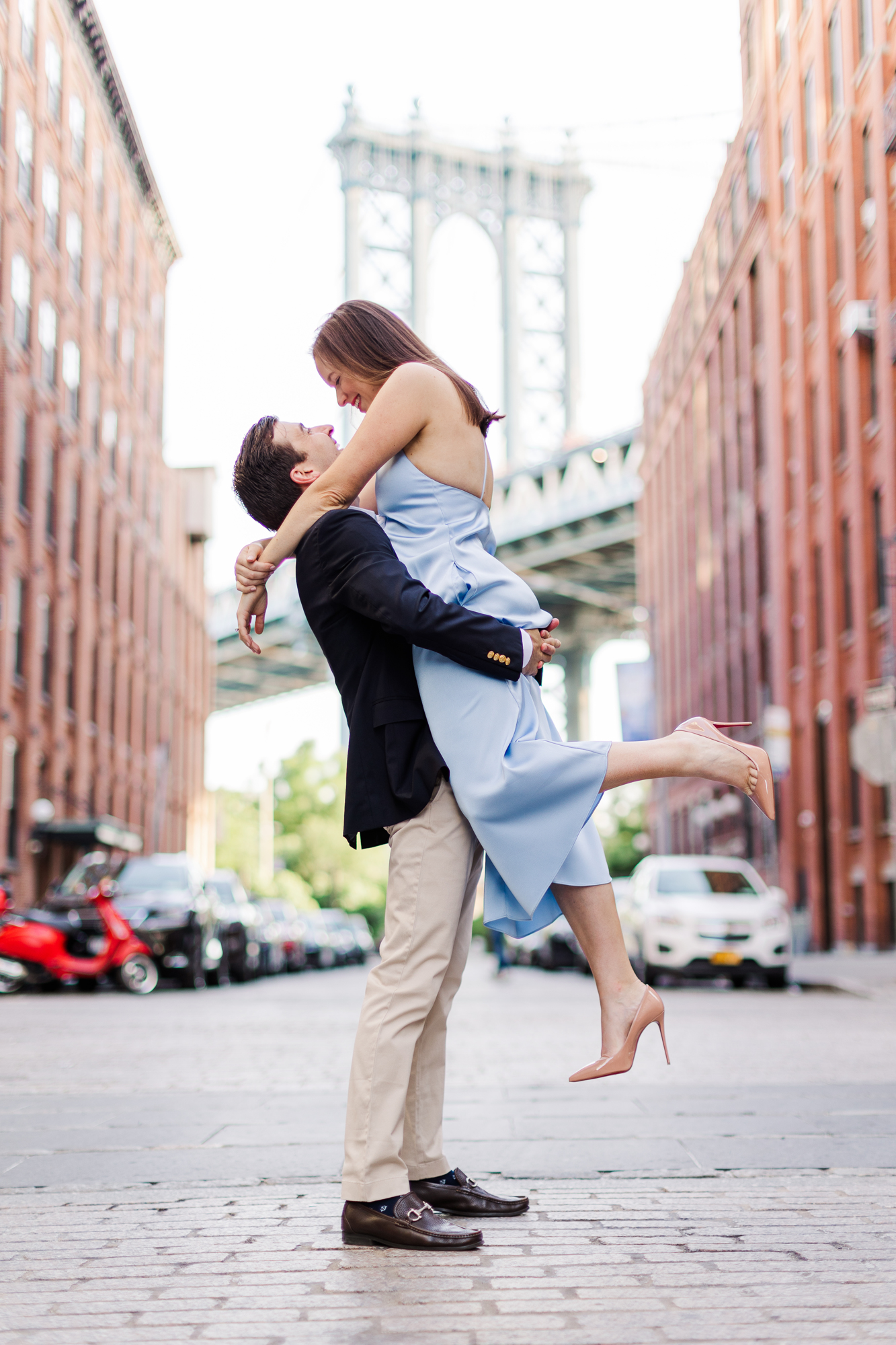 Sensational Brooklyn Heights Engagement Photos