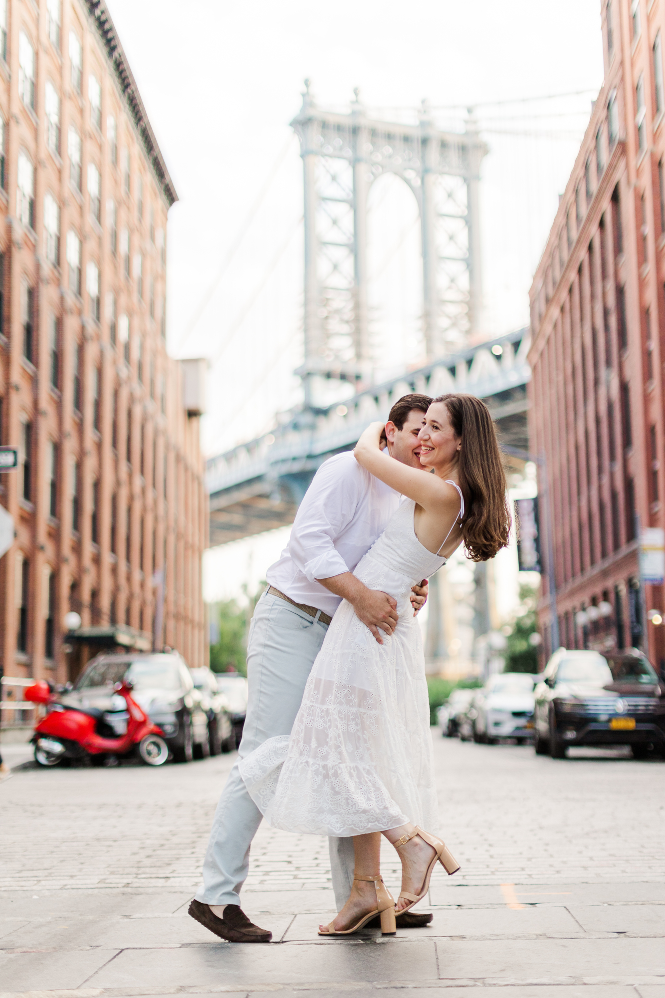 Cheerful Brooklyn Bridge Engagement Photography