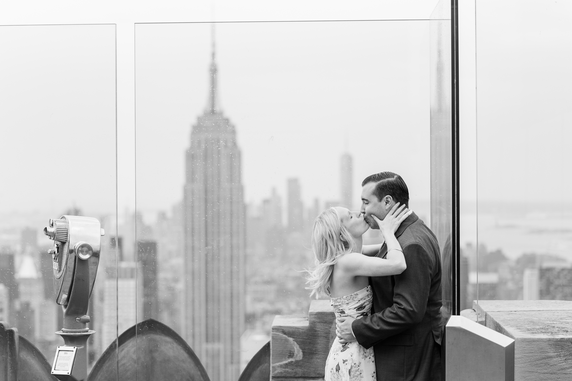 Jaw-Dropping Engagement Session at Top of the Rock