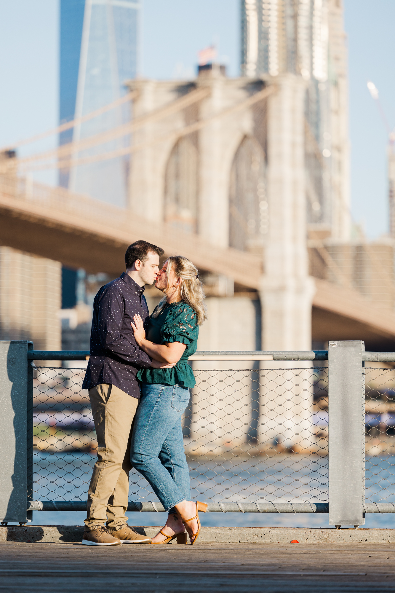 Cute Engagement Pictures in DUMBO