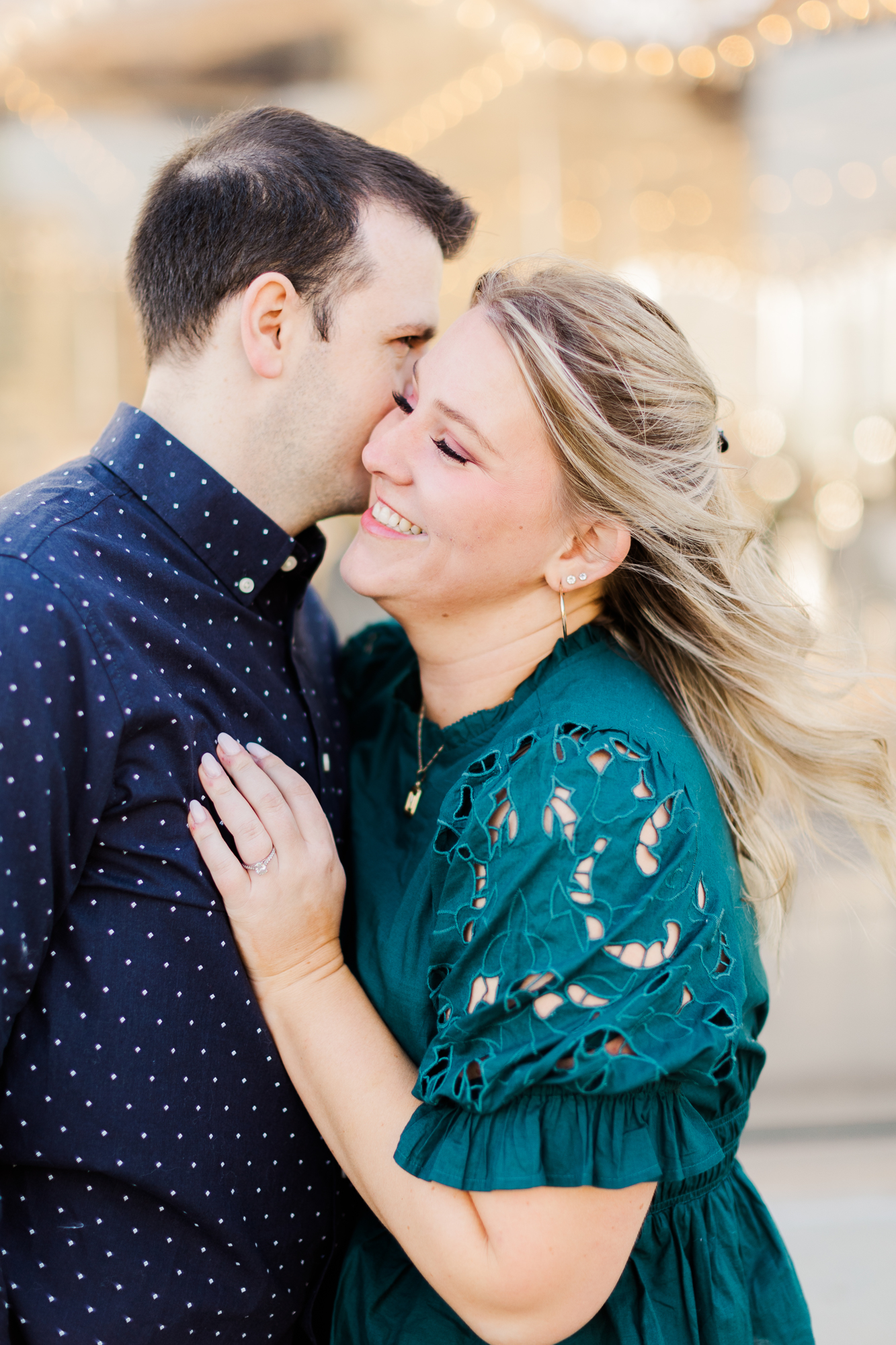 Timeless Engagement Pictures in DUMBO
